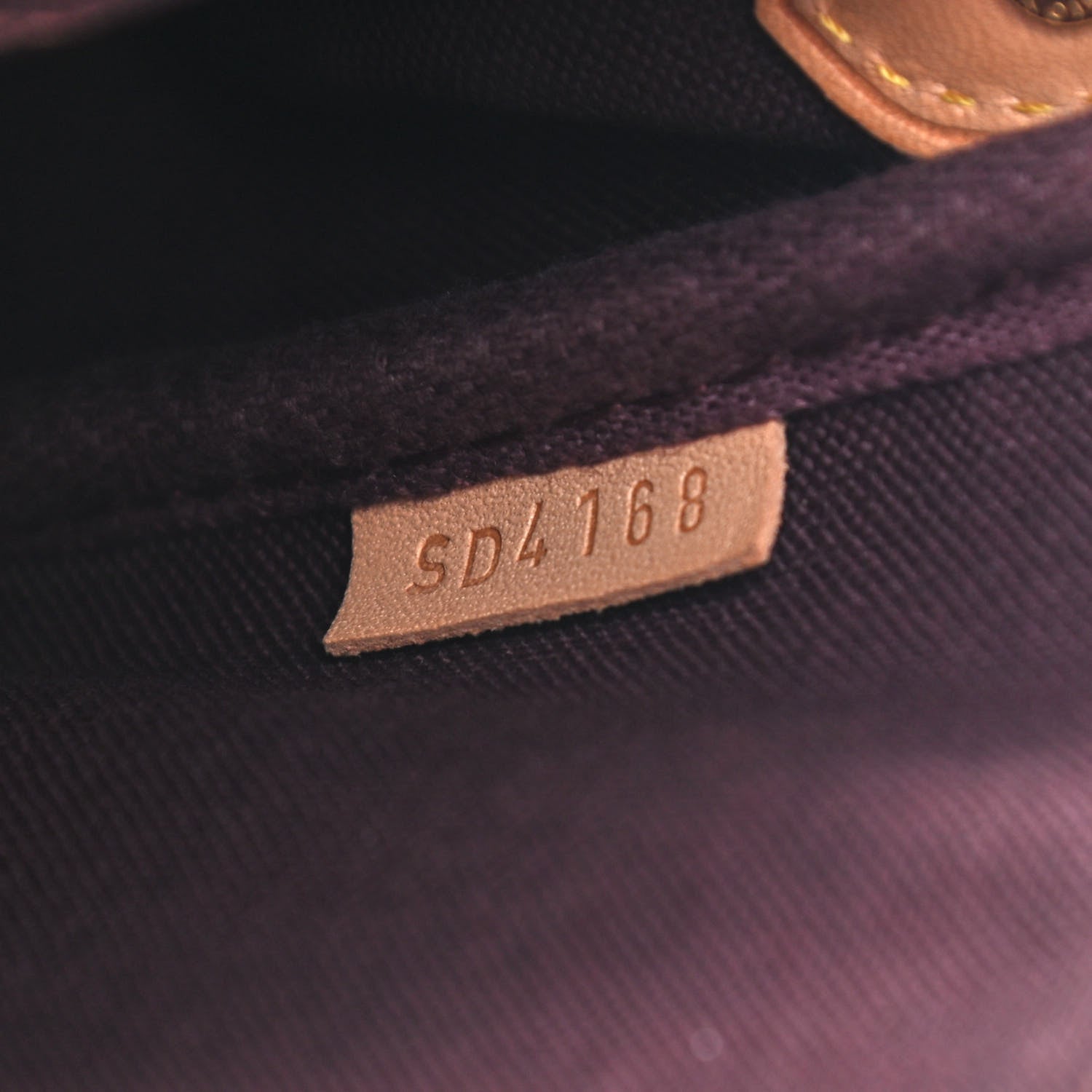 Louis Vuitton Monogram Favorite PM 7 of 11