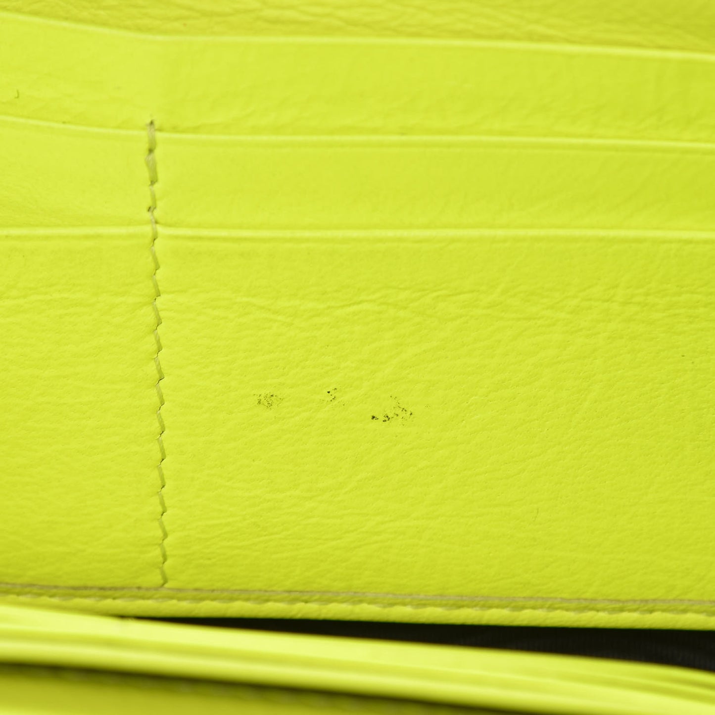 Agneau Classic Silver Hardware Money Wallet Jaune Fluo