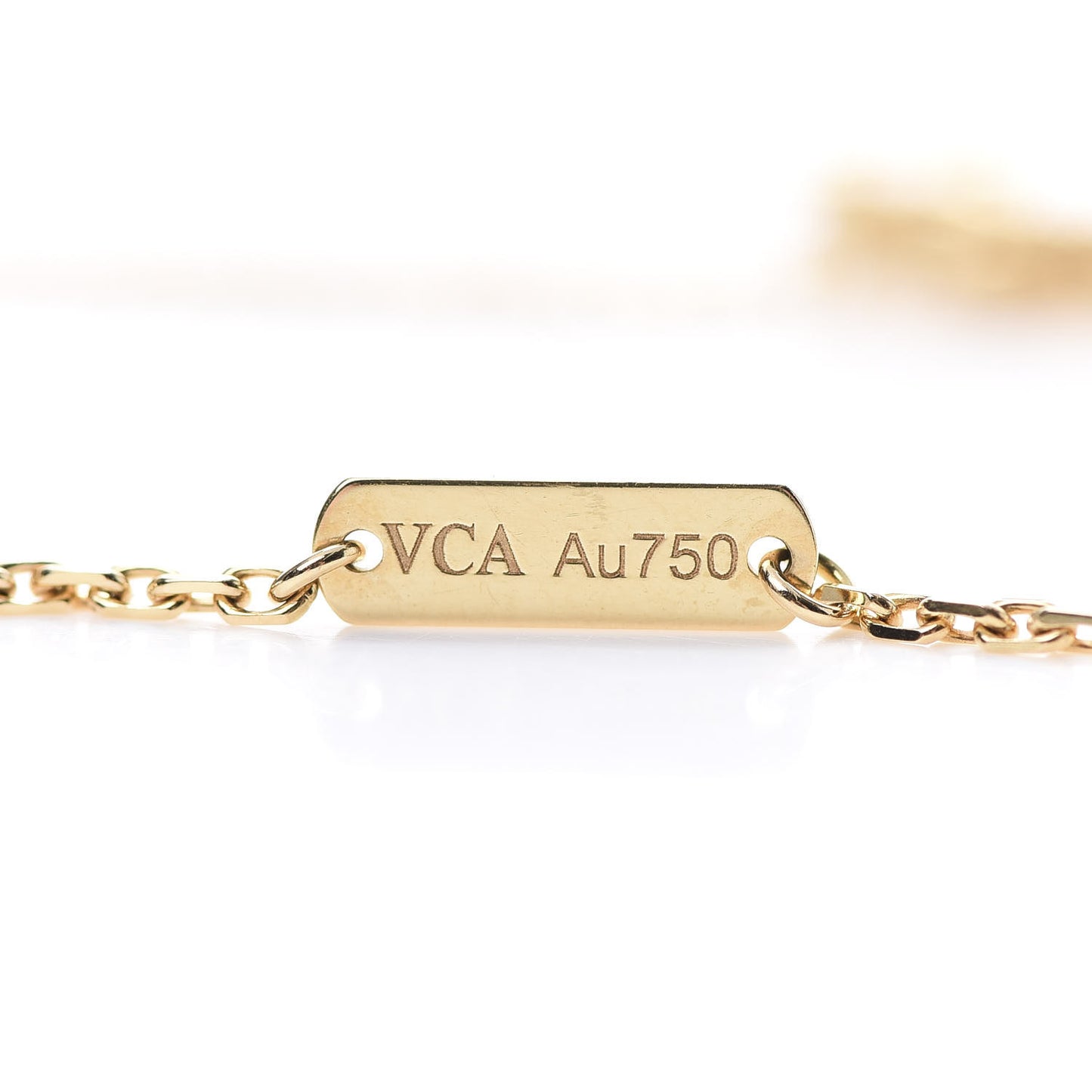 18K Yellow Gold Mother of Pearl Vintage Alhambra Pendant Necklace