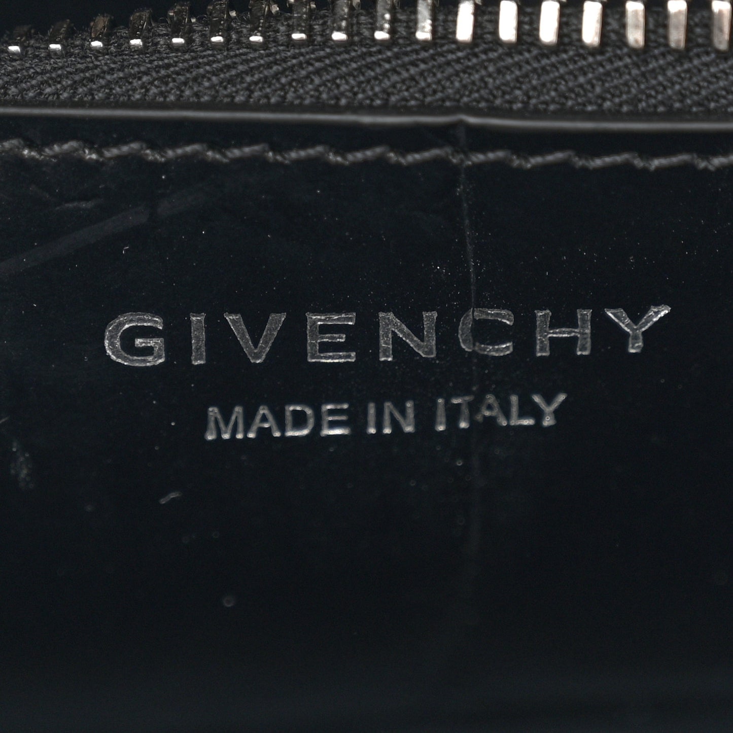 Calfskin Crocodile Embossed Medium Lock Antigona Black