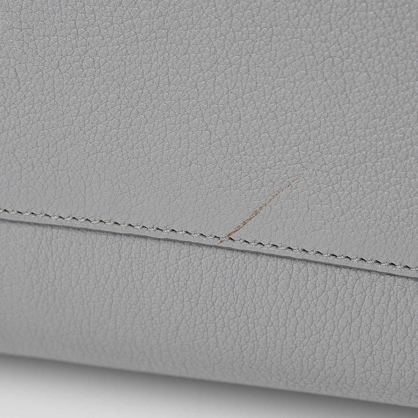 Sugar Goatskin Medium Antigona Pearl Grey