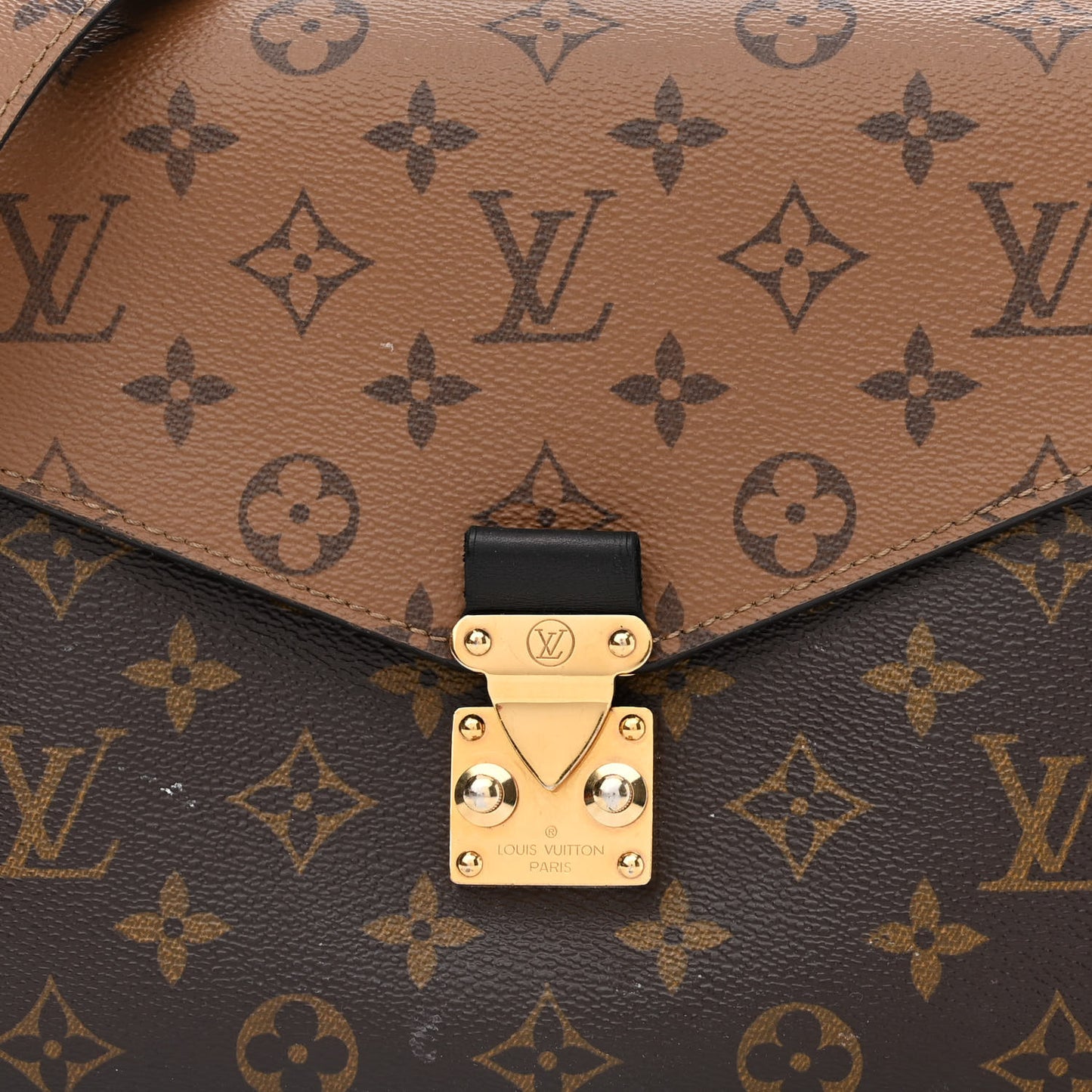 Reverse Monogram Pochette Metis