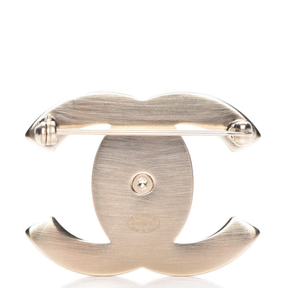 Chanel CC Turnlock Brooch Gold 3 of 4