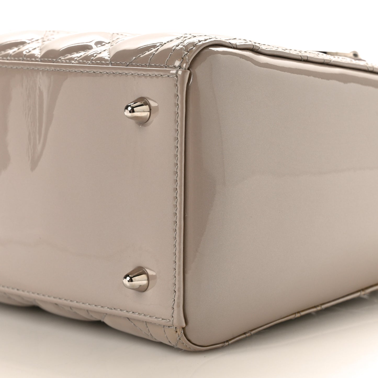 Pearlized Patent Cannage Medium Lady Dior Grey