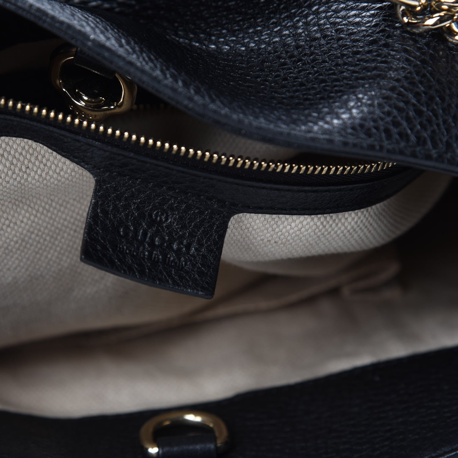 Gucci Pebbled Calfskin Medium Soho Chain Shoulder Bag Black 6 of 9