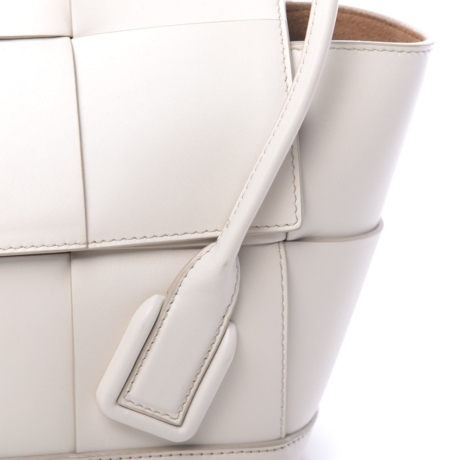 Bottega Veneta French Calfskin Maxi Intrecciato Arco 33 Bianco 12 of 12