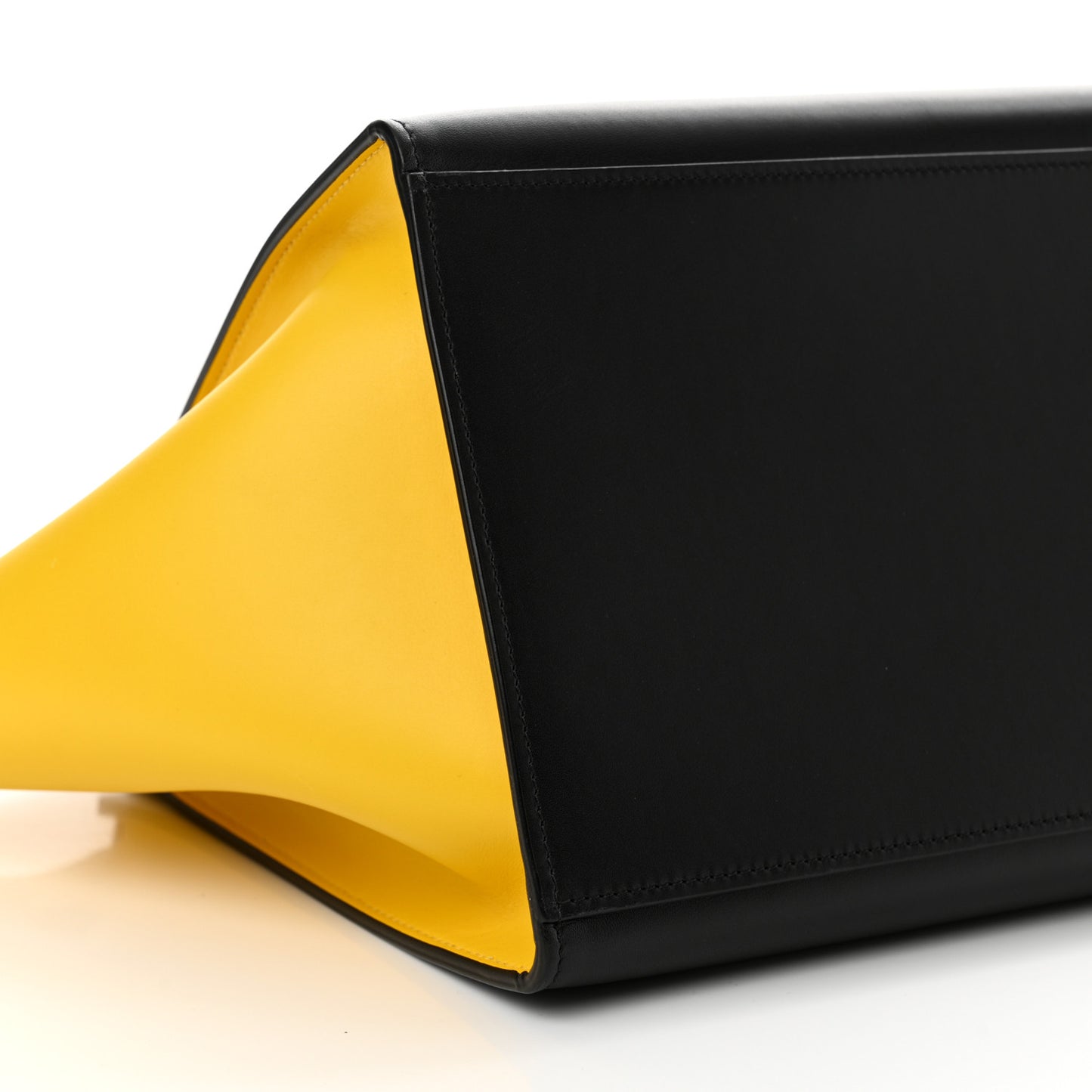 Smooth Calfskin Medium Tri-Color Trapeze Multicolor