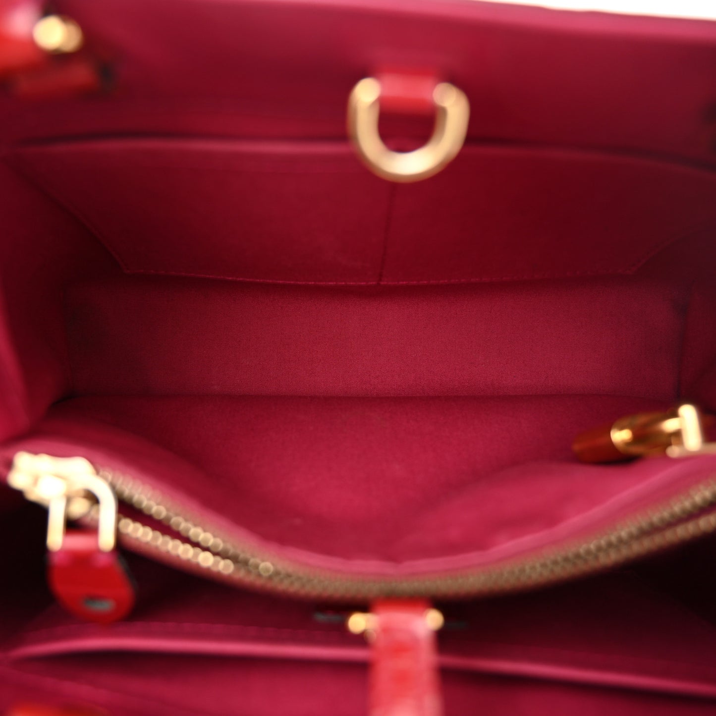 Vernis Montaigne BB Magenta
