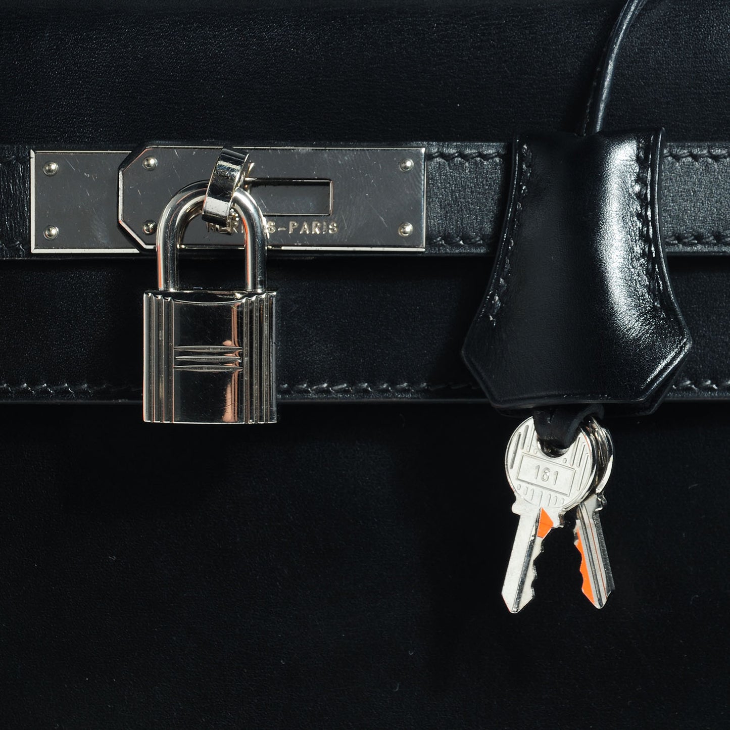Box Kelly Sellier 32 Black
