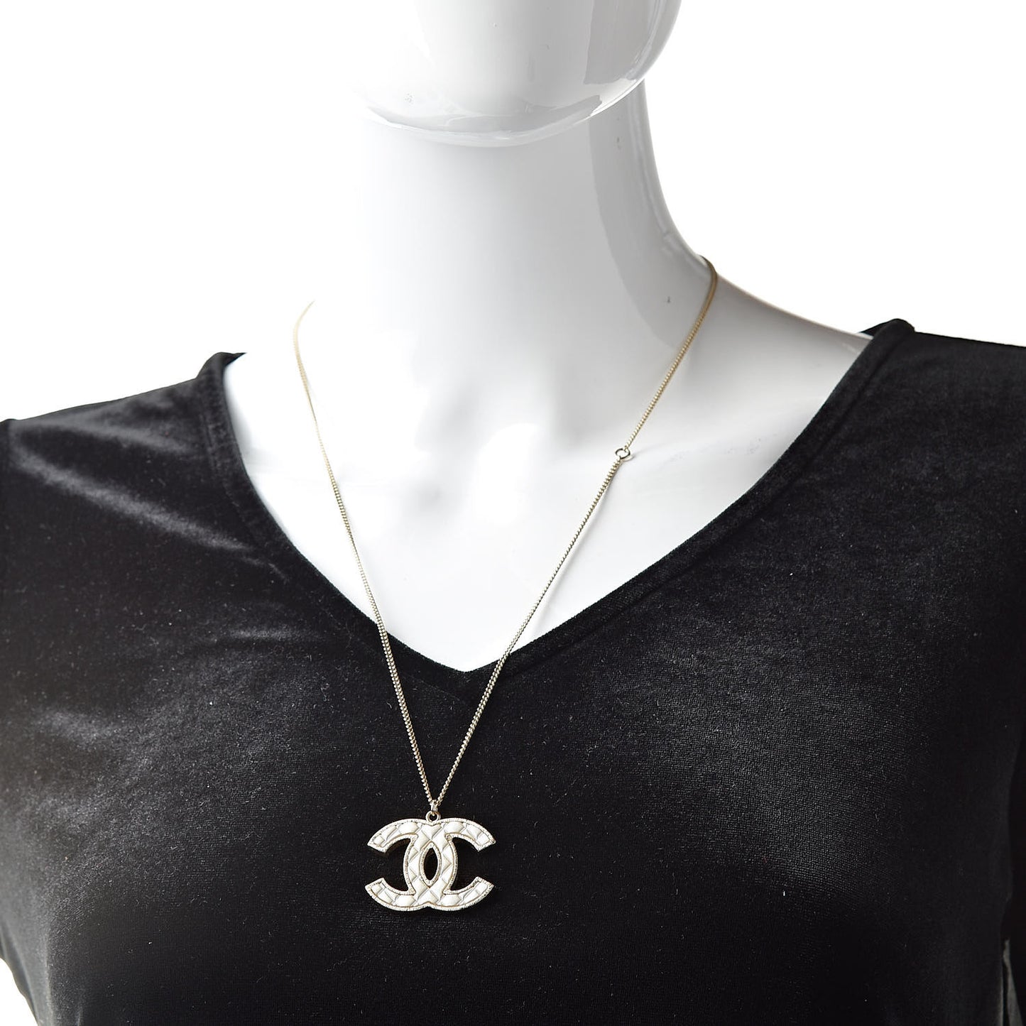 Metal Quilted CC Pendant Necklace Gold White