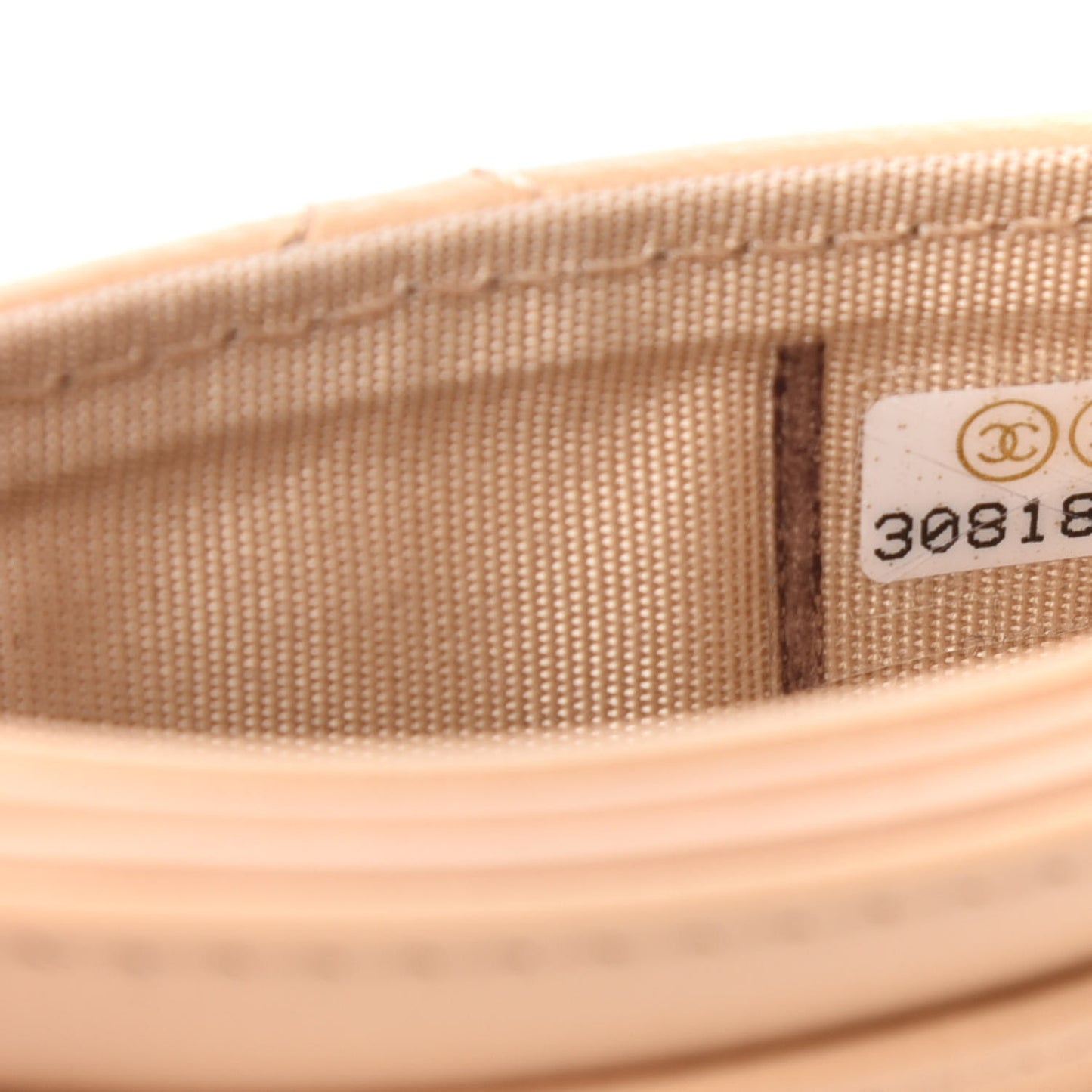 Shiny Goatskin Quilted 19 Card Holder Beige