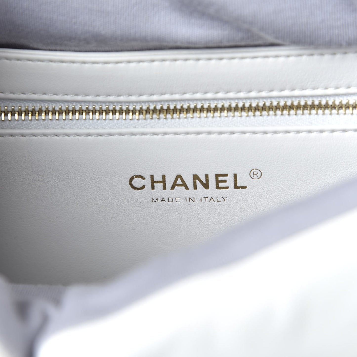 Lambskin Medium Simply Flap White