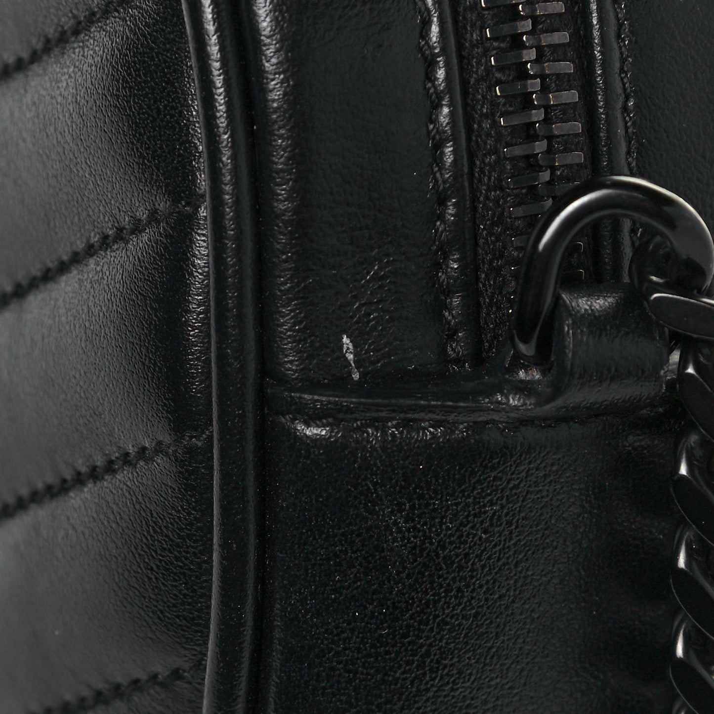 Calfskin Matelasse Chevron Round Vinyle Camera Bag Black