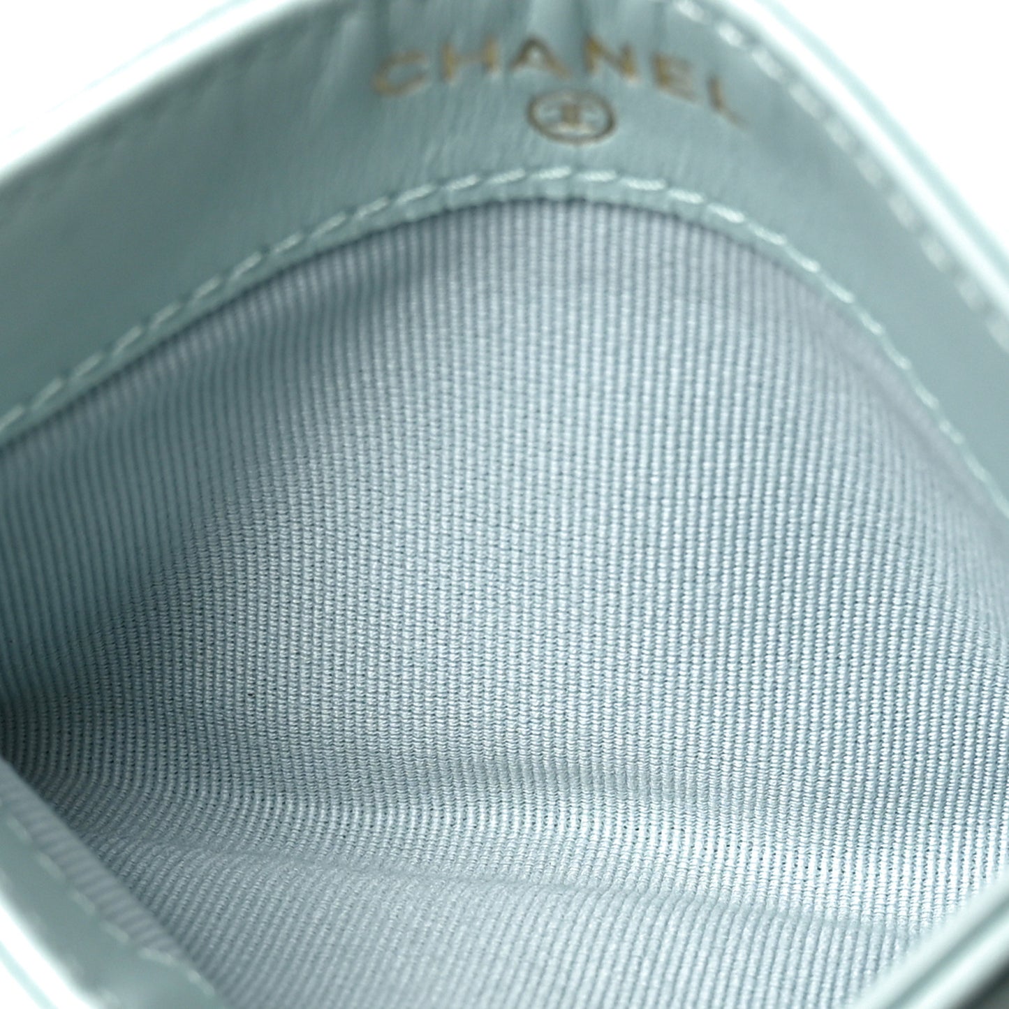Caviar Quilted Card Holder Light Blue