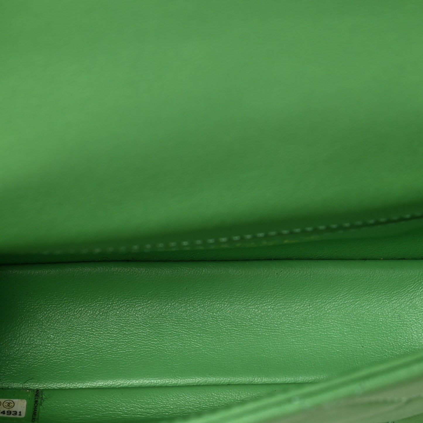 Shiny Lambskin Small Chain Is More Flap Green