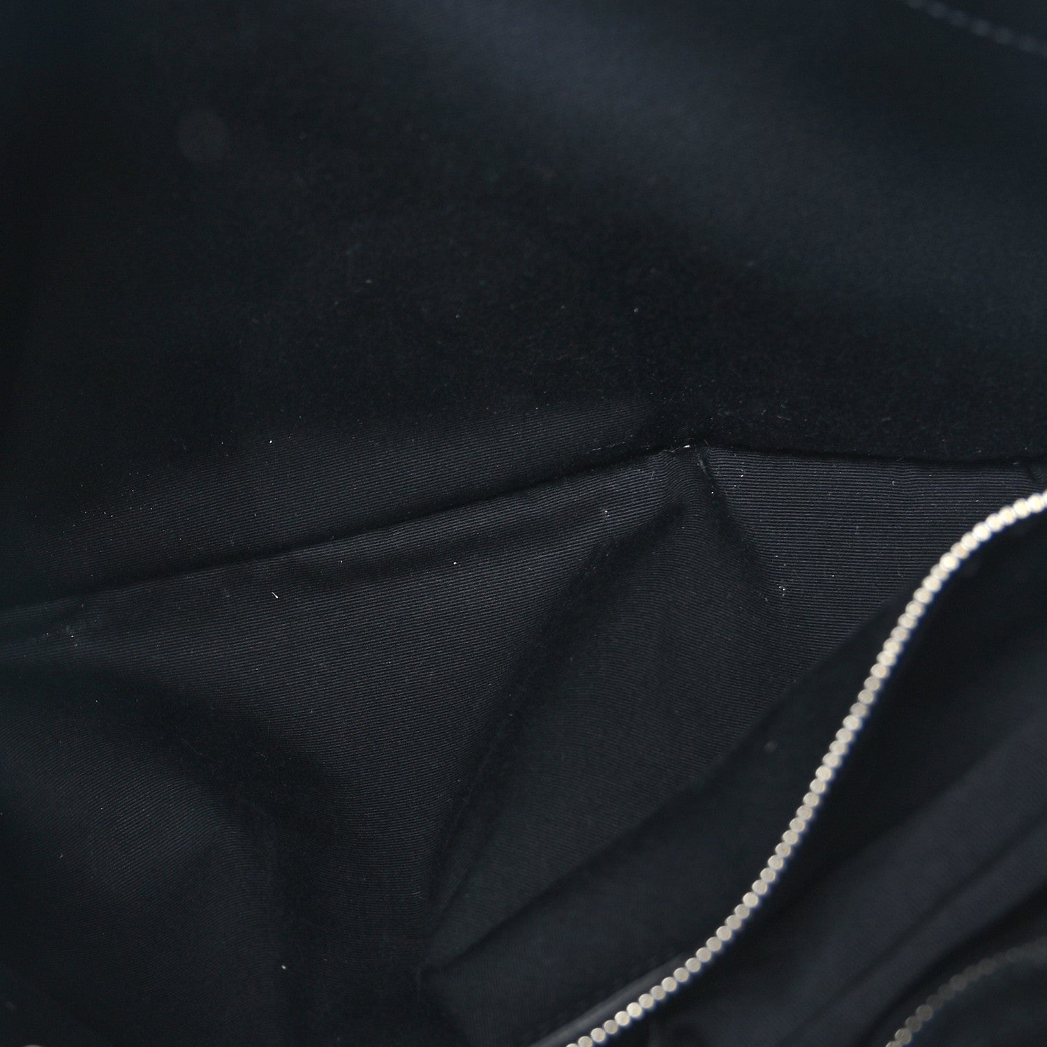 Saint Laurent Calfskin Y Quilted Monogram Large Loulou Shopper Black 5 of 10