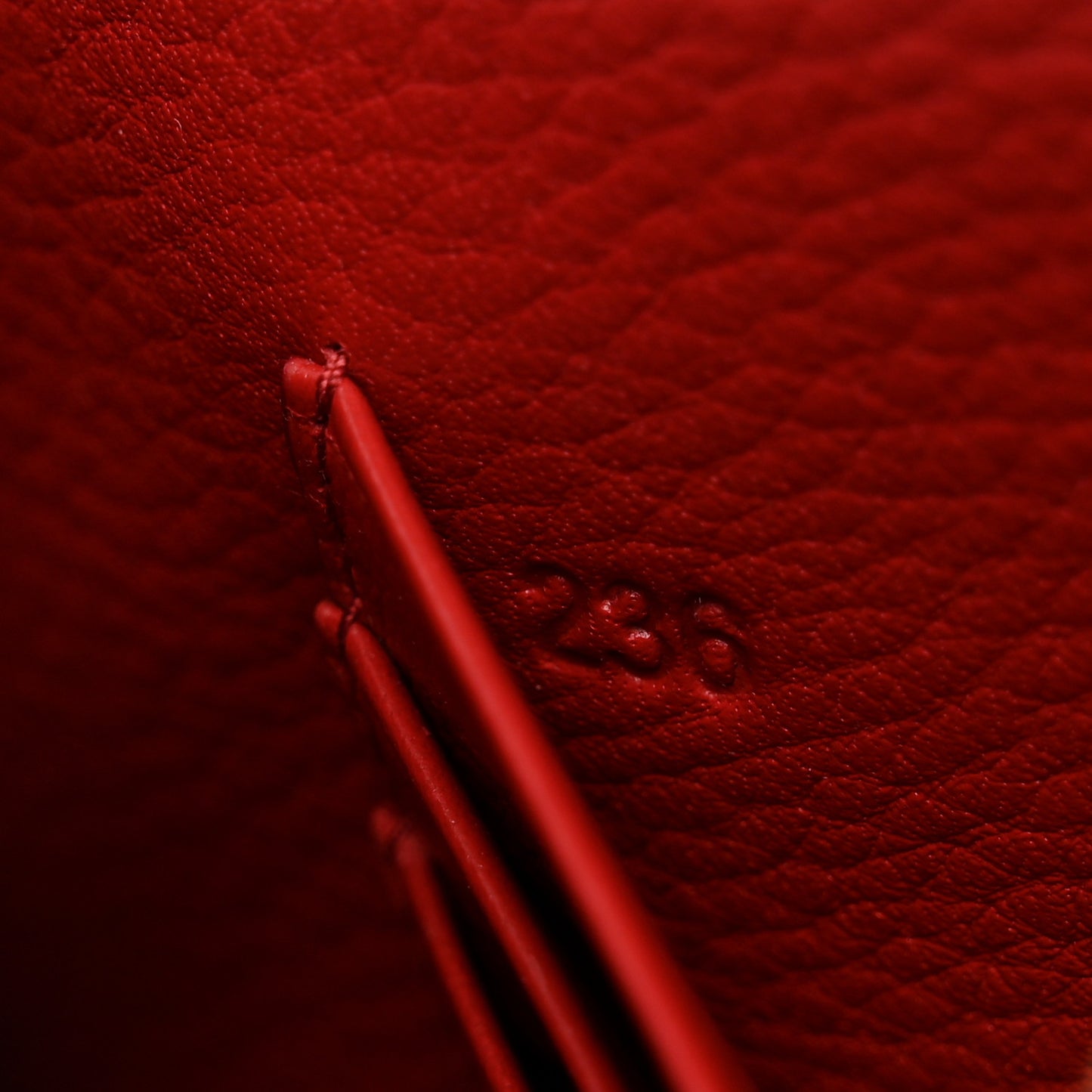 Vitello Grain Envelope Wallet Rosso