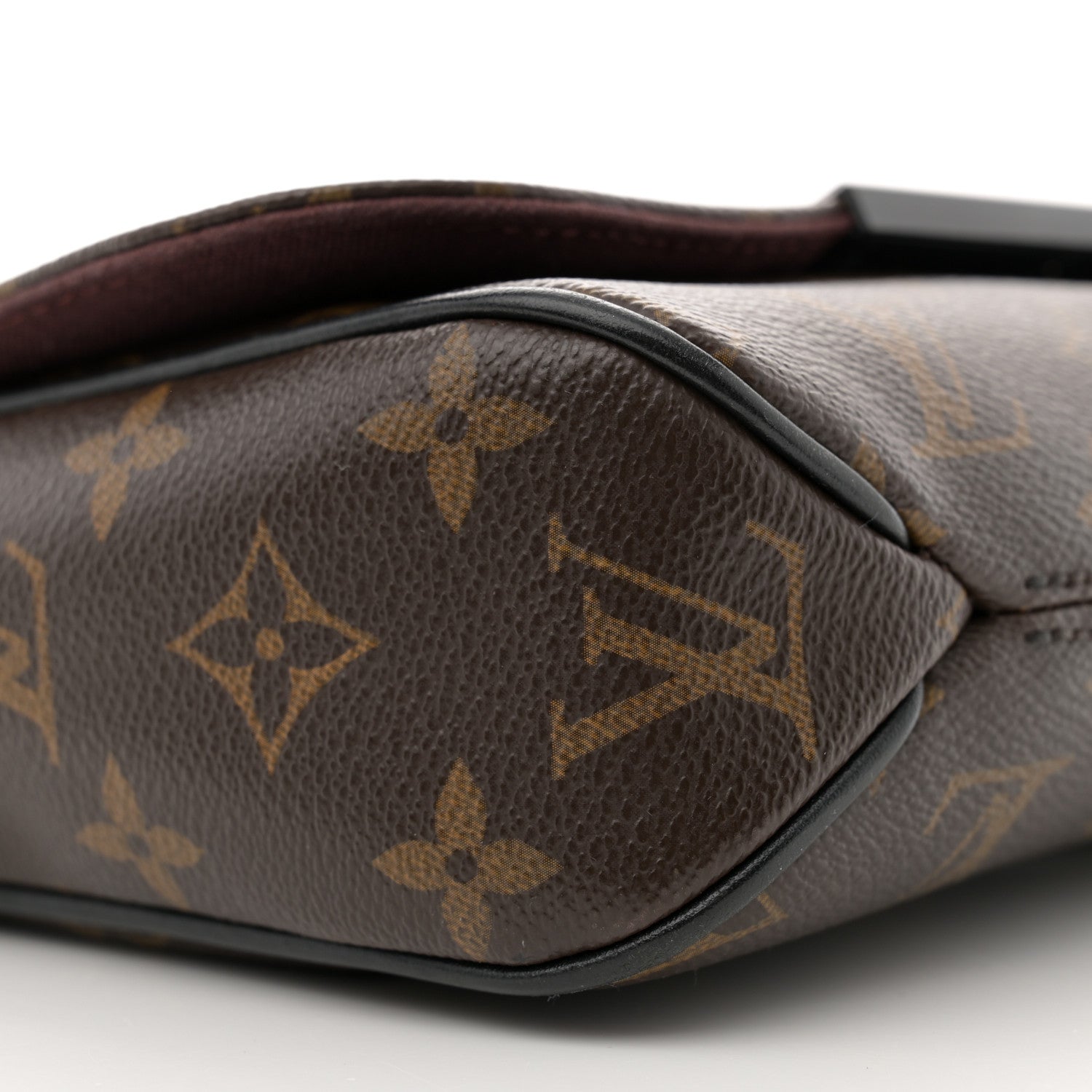 Louis Vuitton Monogram Macassar District PM 9 of 15