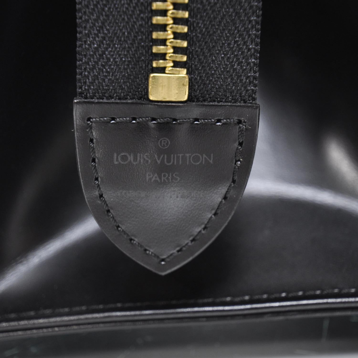 Louis Vuitton Epi Sac Triangle Black 8 of 10