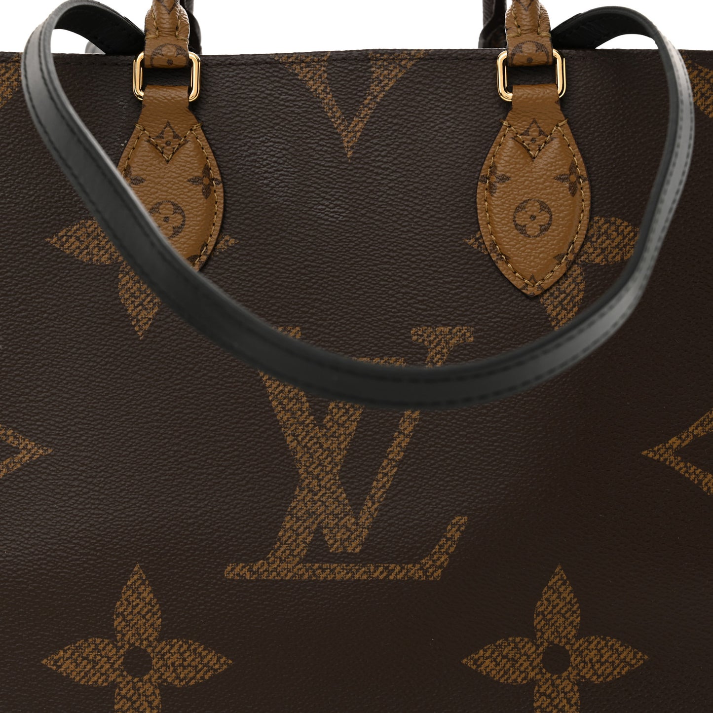 Reverse Monogram Giant Onthego MM