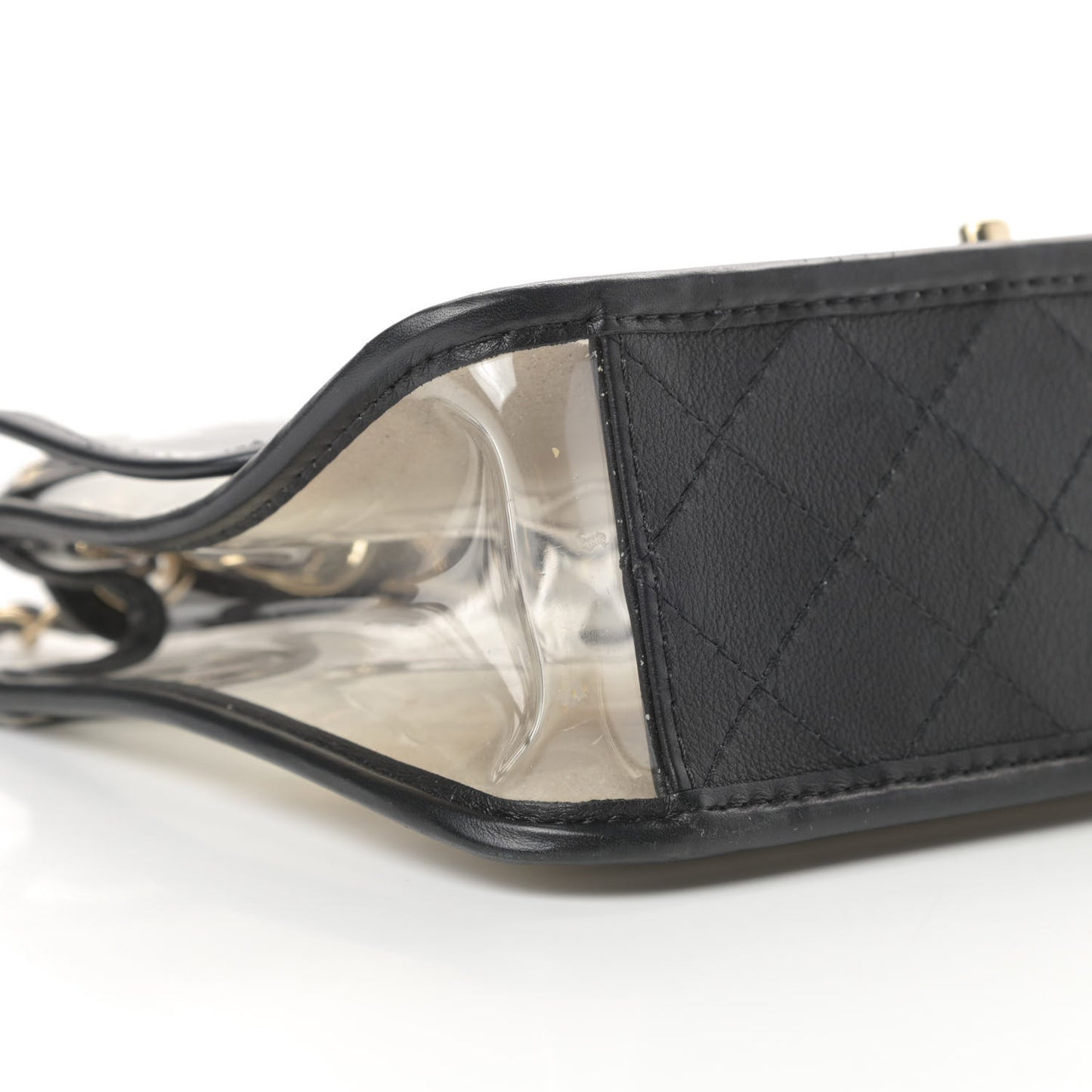Lambskin PVC Medium Coco Sand Flap Black