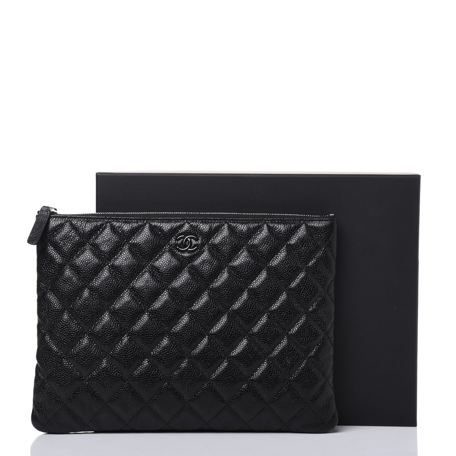 Chanel Caviar Quilted Medium Cosmetic Case So Black 16 of 16