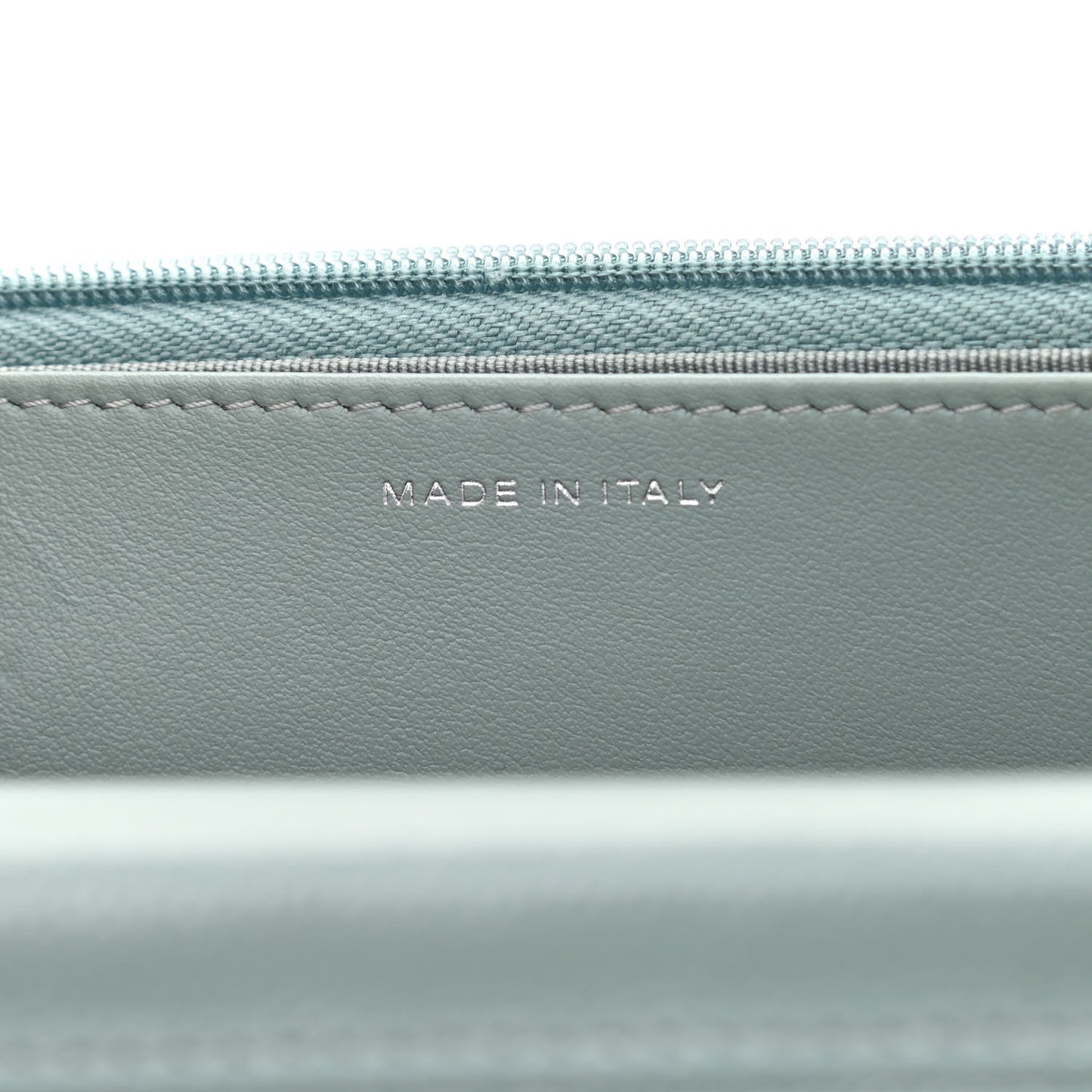 Caviar Quilted Wallet On Chain WOC Light Blue