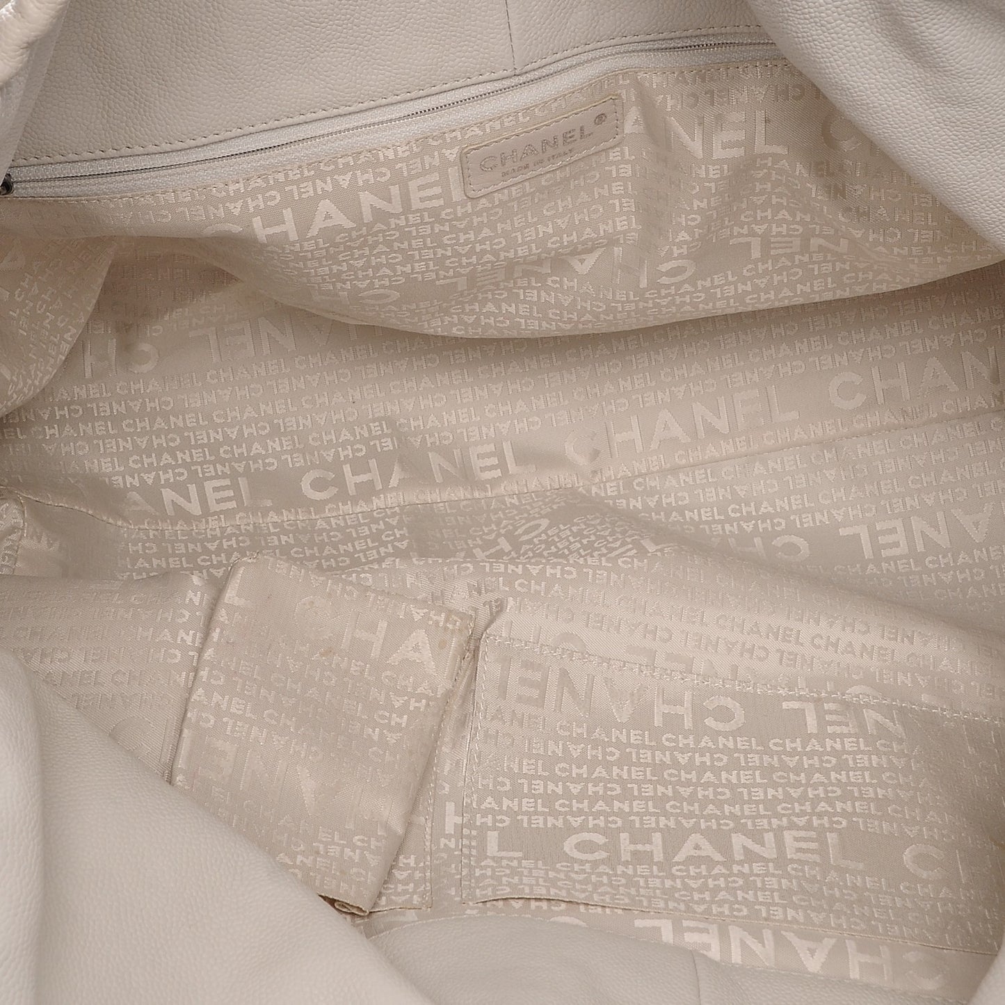 Distressed Caviar XL Coco Cabas White