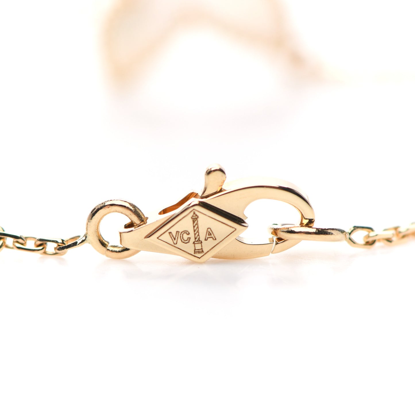 18K Yellow Gold Mother of Pearl Sweet Alhambra Butterfly Bracelet