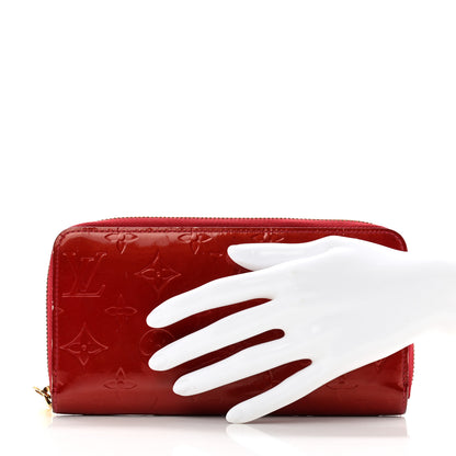 Louis Vuitton Vernis Zippy Wallet Pomme D'Amour 2 of 12