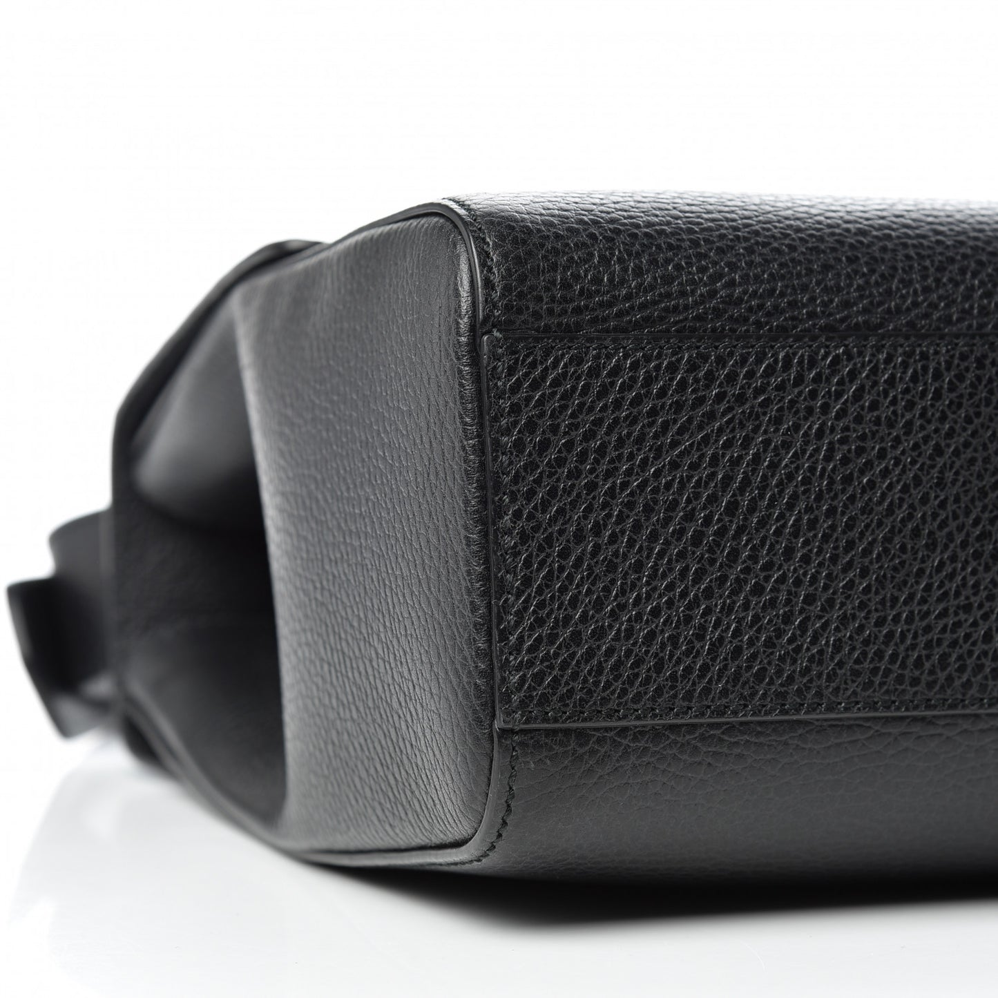 Calfskin GG Marmont Messenger Bag Black
