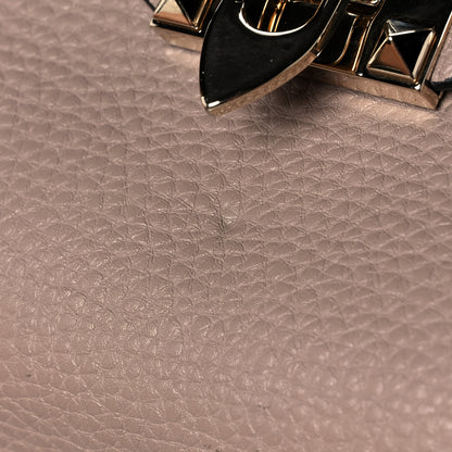 Valentino Garavani Pebbled Calfskin Rockstud Single Handle Flap Bag Poudre 10 of 12