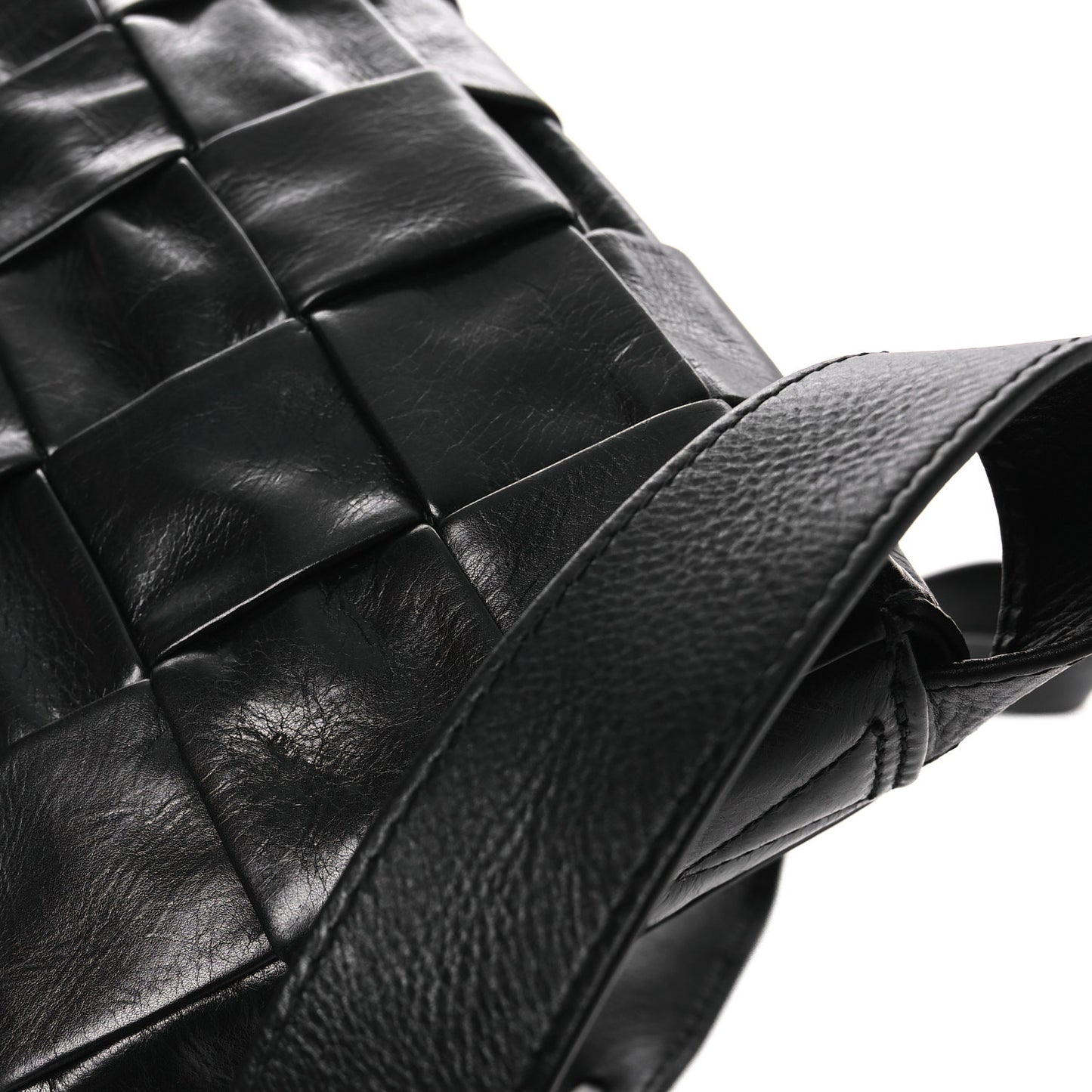 Paper Calfskin Maxi Intrecciato Small Cassette Crossbody Bag Black