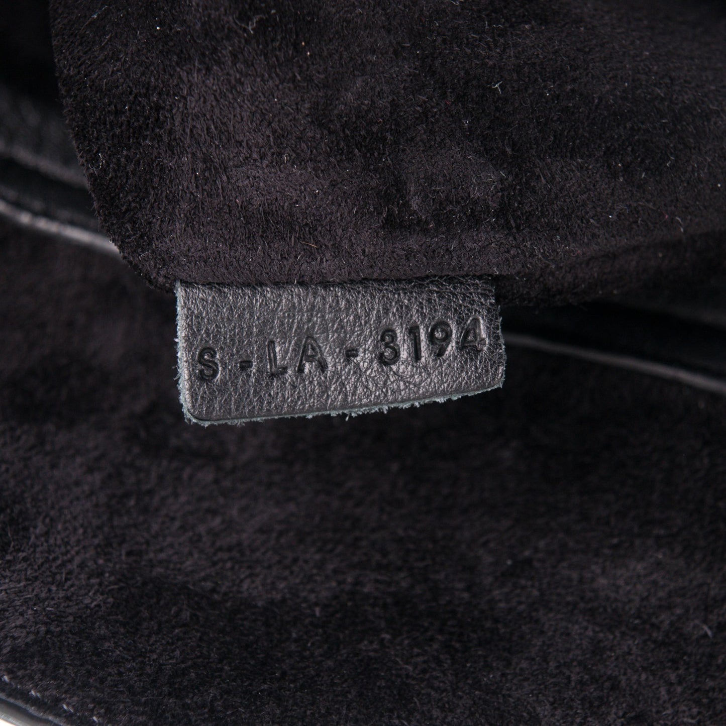 Supple Calfskin Medium Phantom Luggage Black