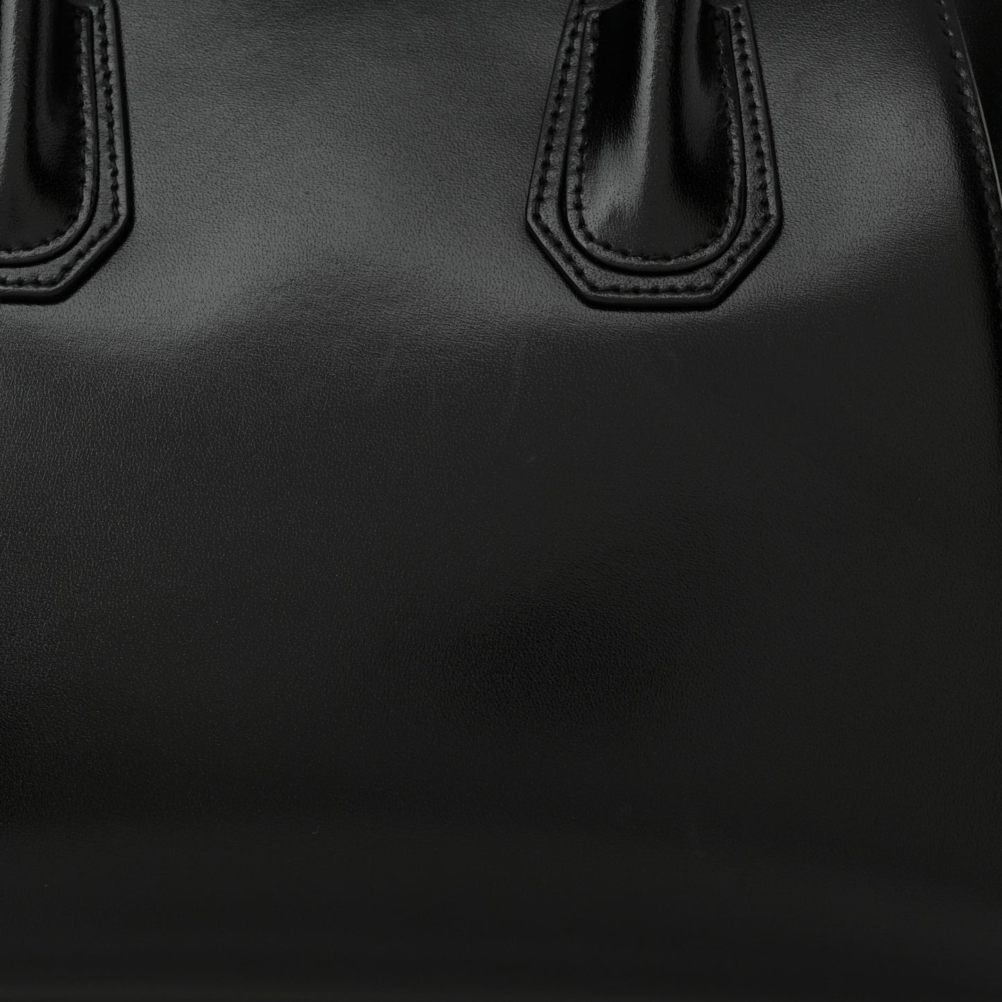 Shiny Lord Calfskin Small Antigona Black