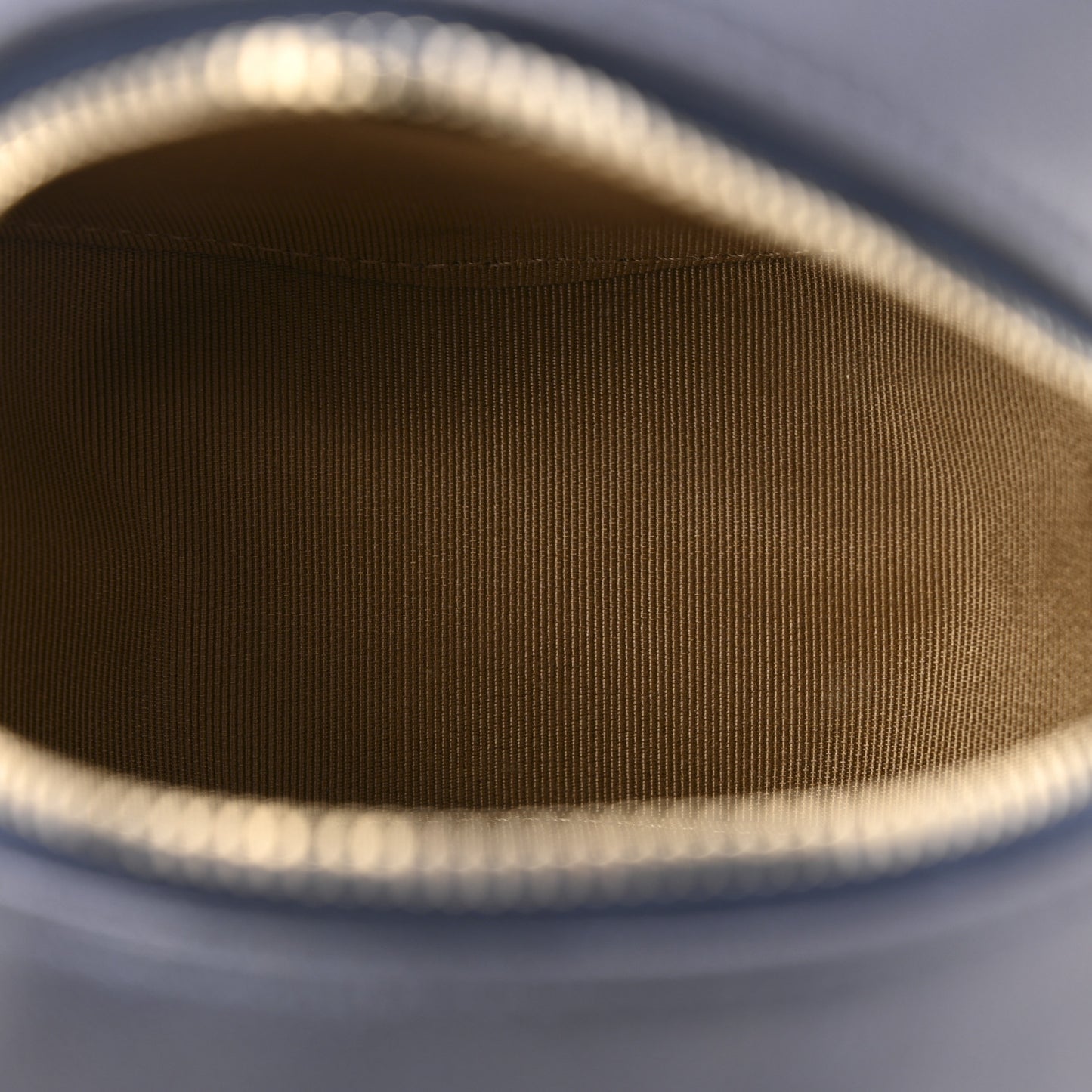 Goatskin Quilted Chic Pearls Chain Round Clutch With Chain  Navy