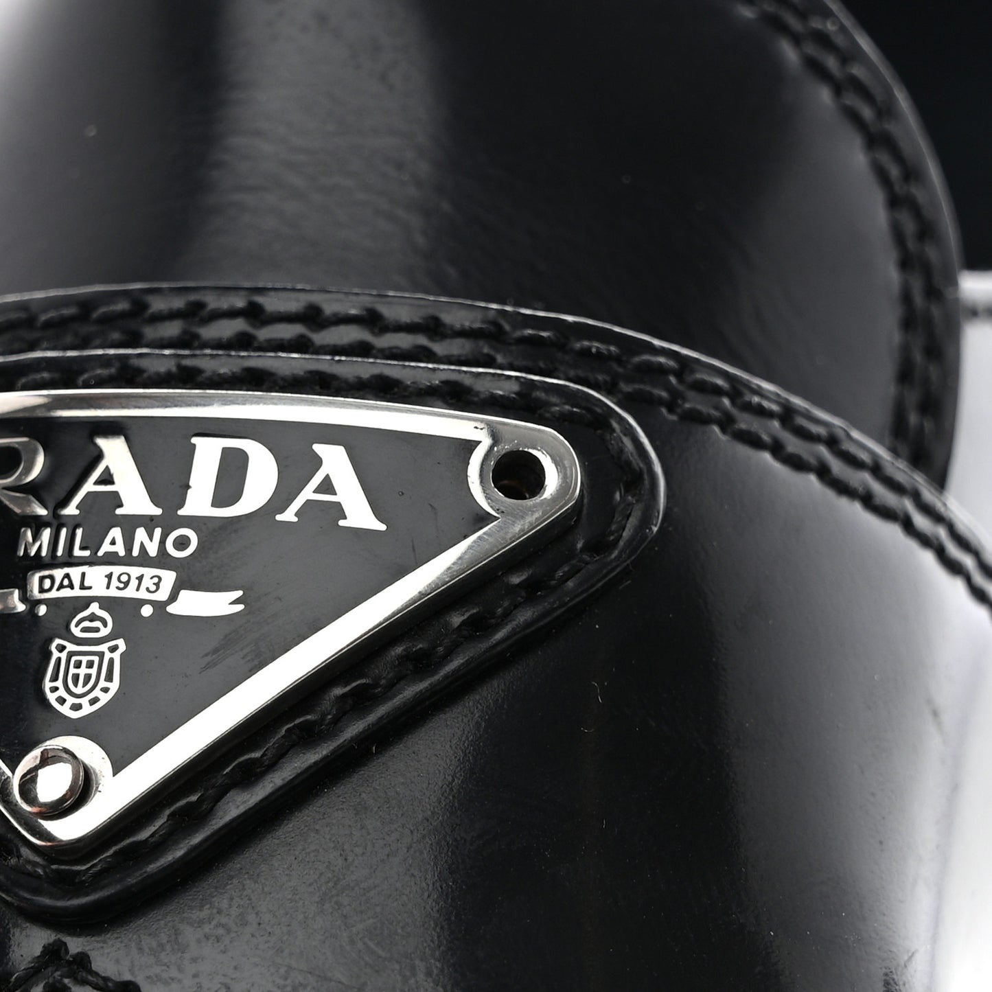 Spazzolato Metal Triangle Logo 50mm Loafers 35 Black