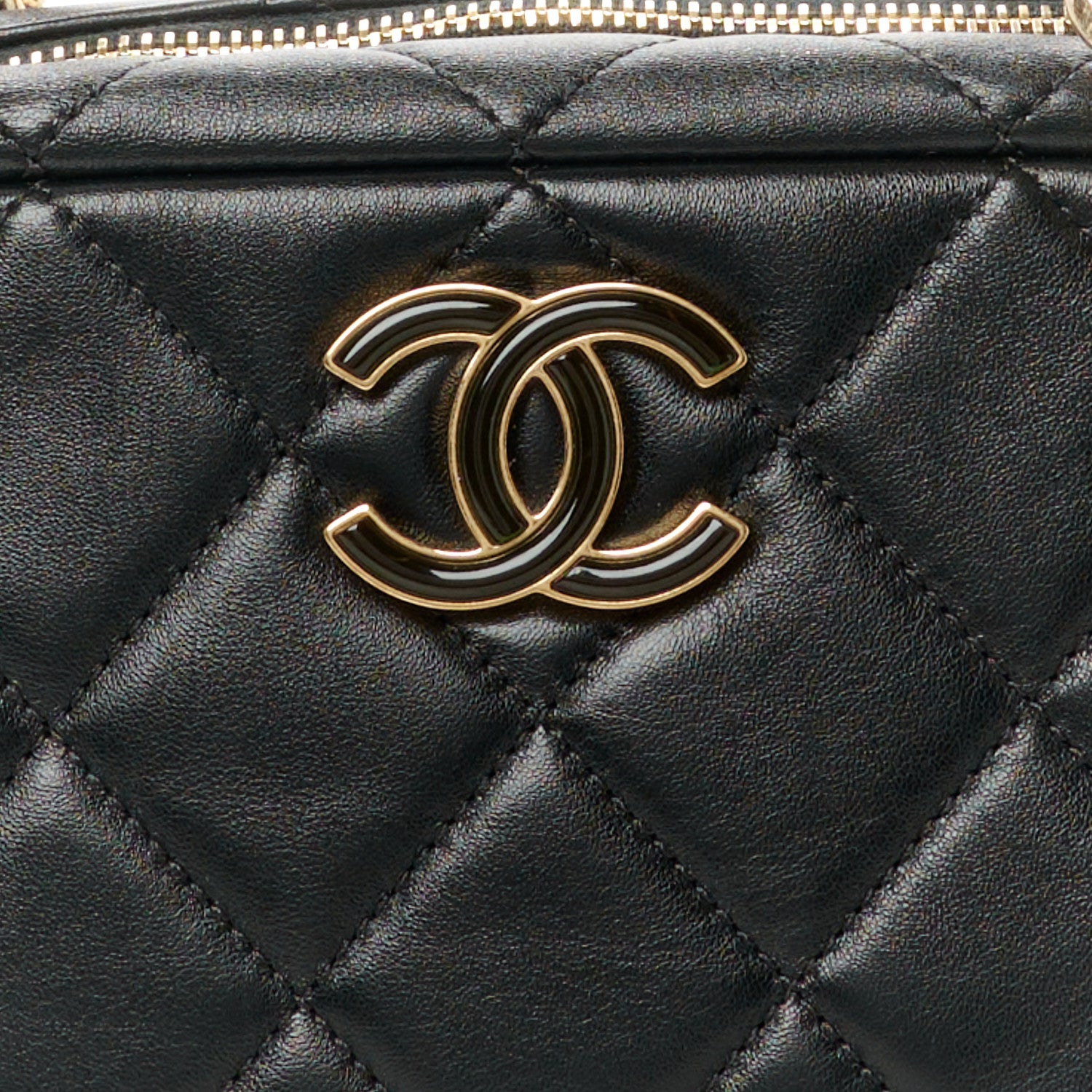 Chanel Lambskin Enamel Quilted CC Camera Case Black 8 of 10
