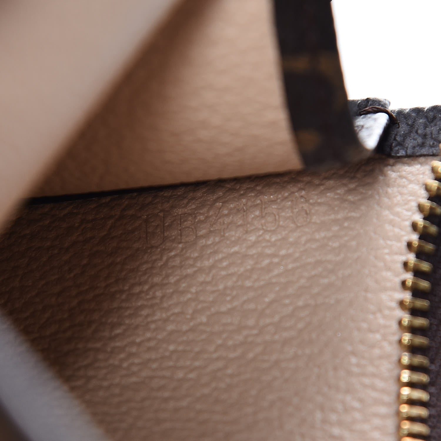 Louis Vuitton Monogram Toiletry Pouch 19 7 of 9