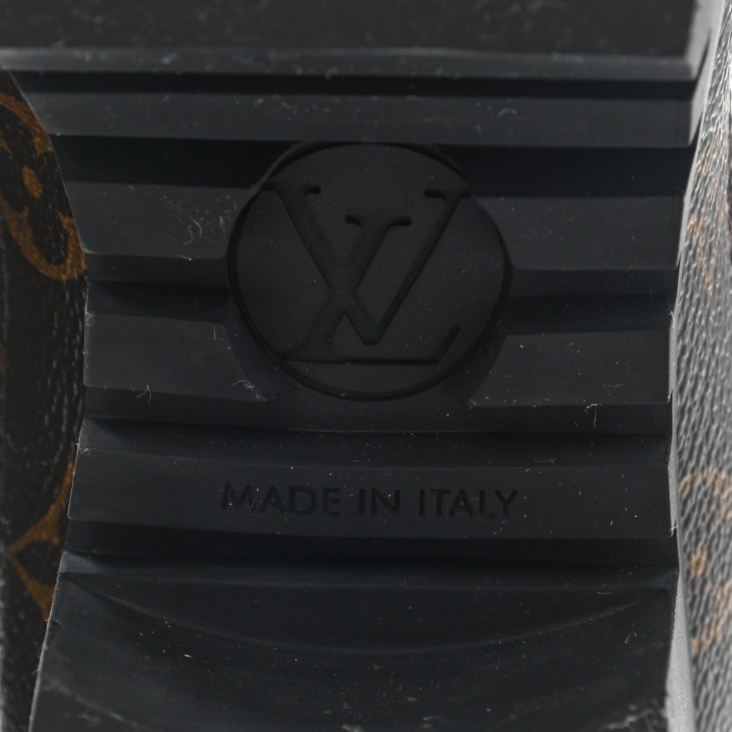 Louis Vuitton Suede Calfskin Monogram Laureate Platform Desert Boots 39 Black 8 of 11