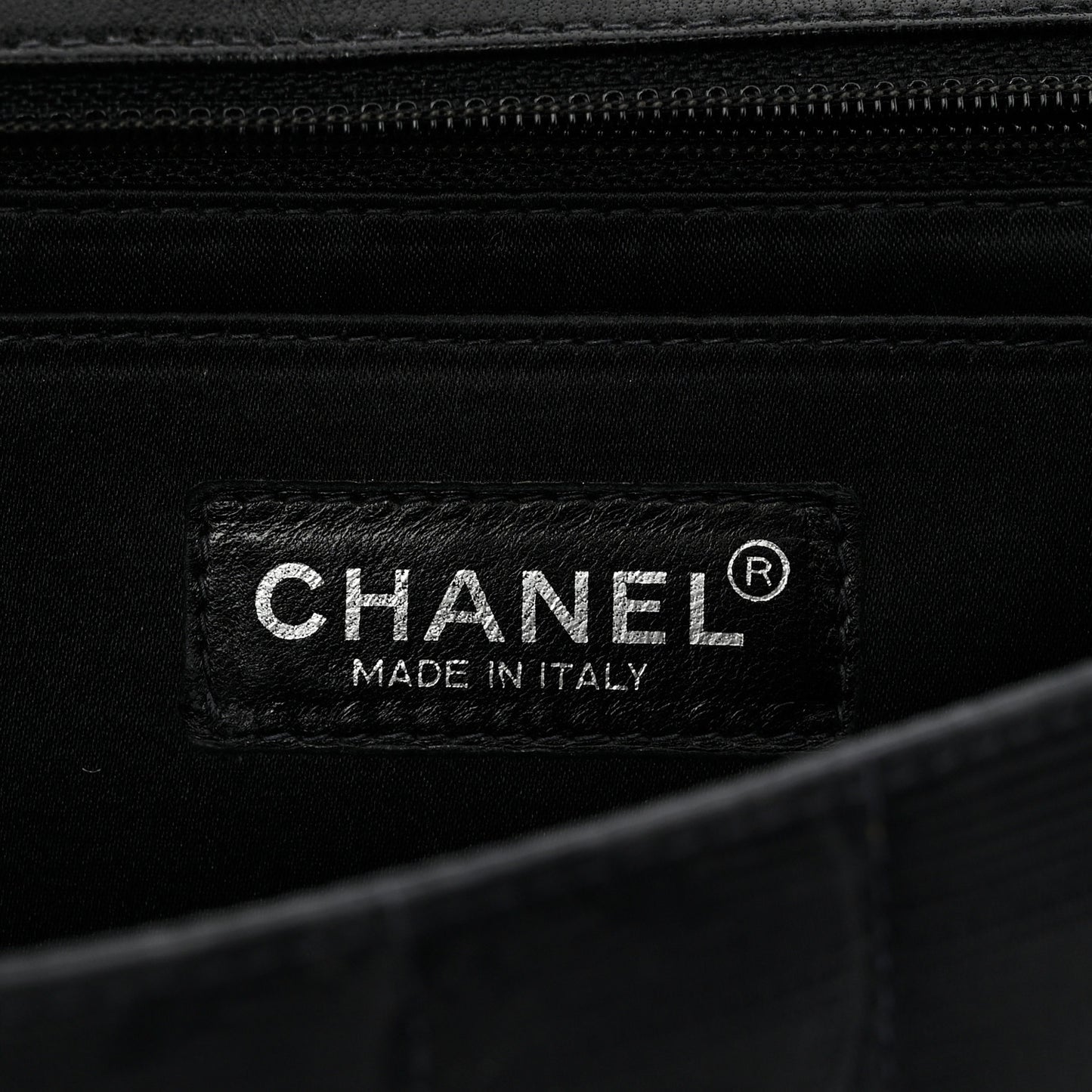 Nylon Medium Travel Flap Black