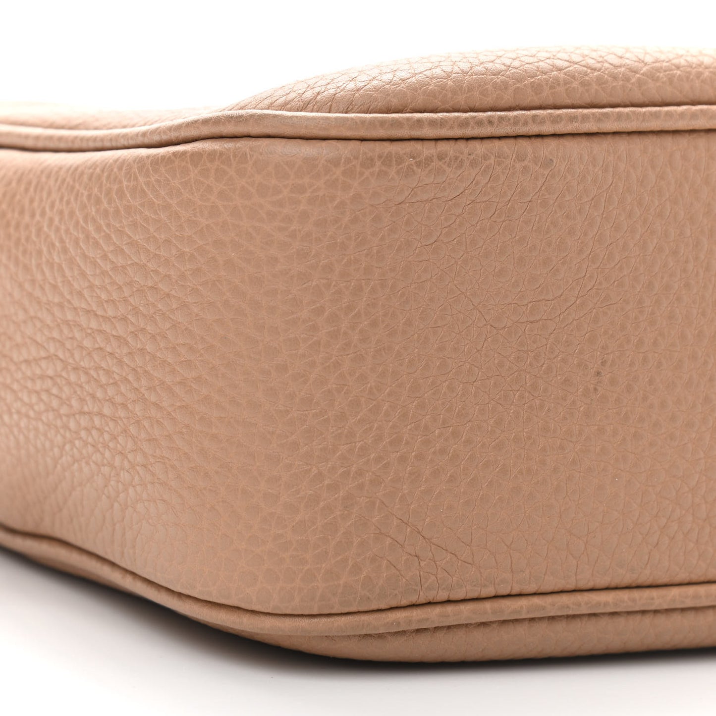 Pebbled Calfskin Small Soho Disco Bag Camelia