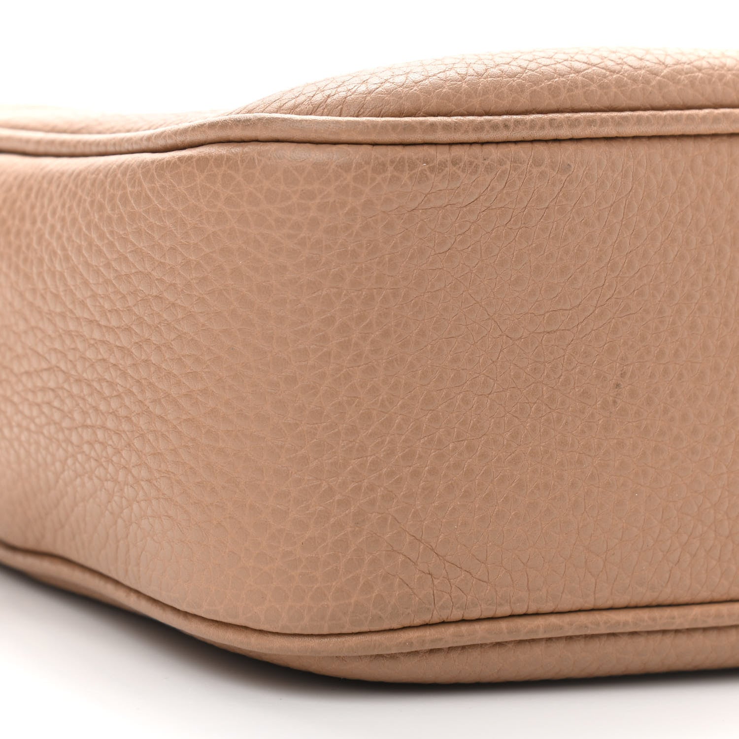 Gucci Pebbled Calfskin Small Soho Disco Bag Camelia 9 of 11