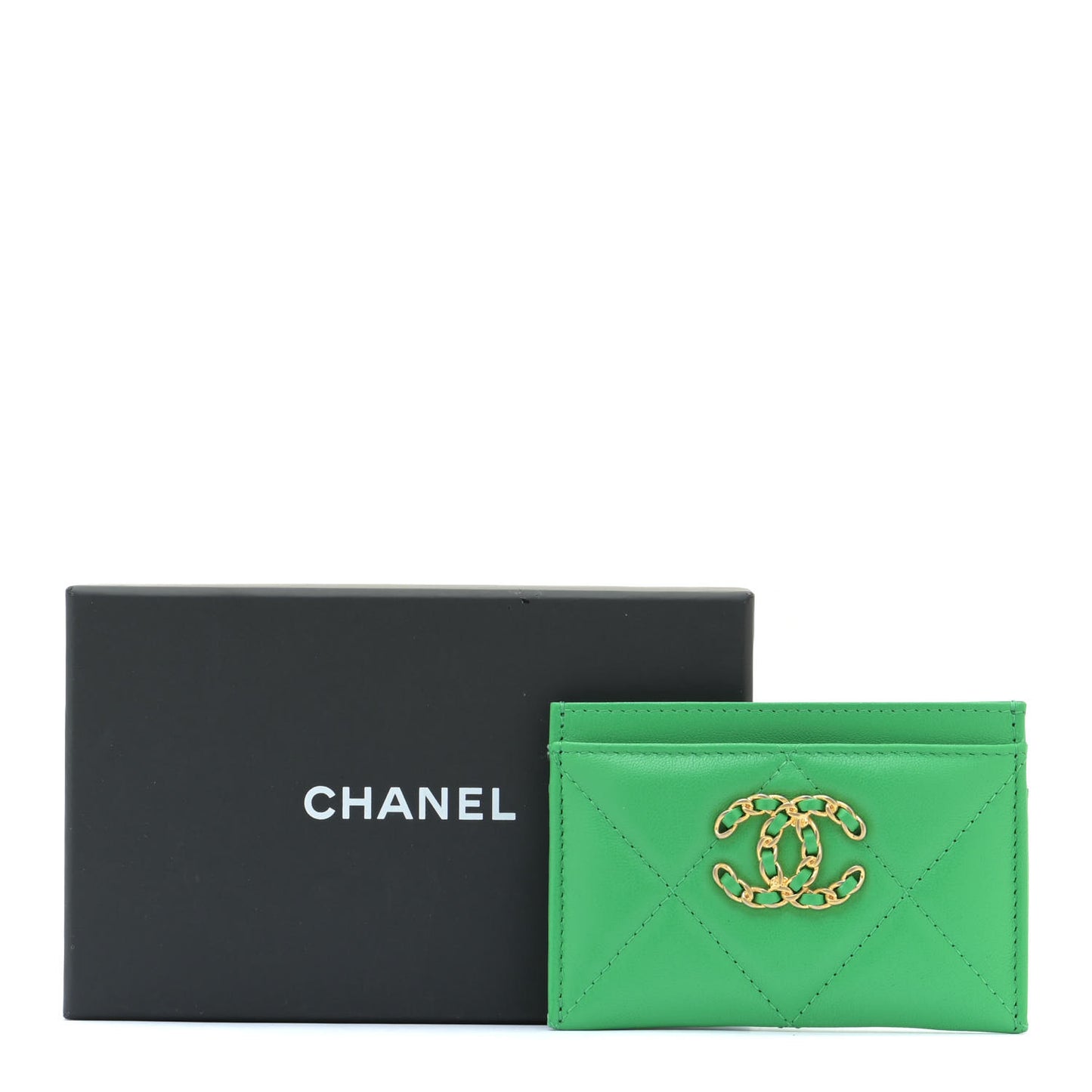 Lambskin Quilted Chanel 19 Card Holder Green