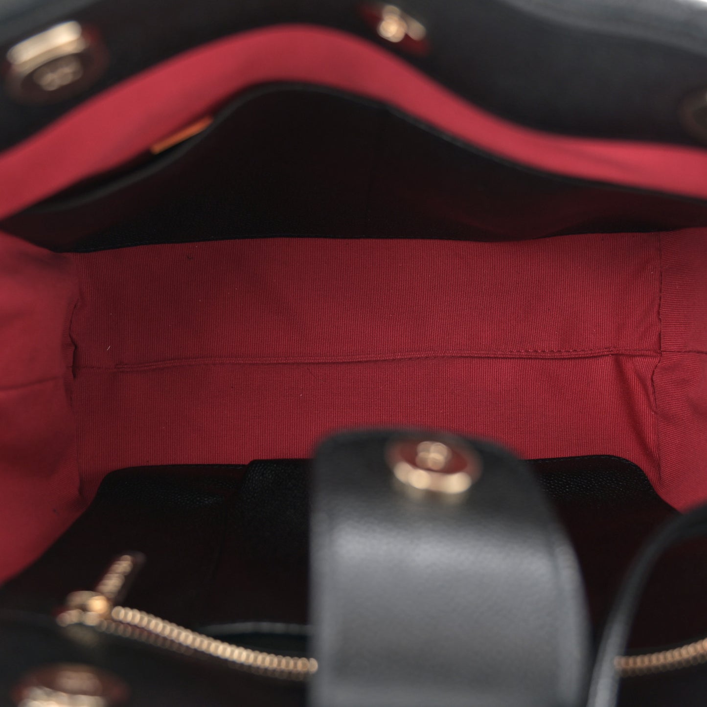 Caviar Quilted Small Shopping Black