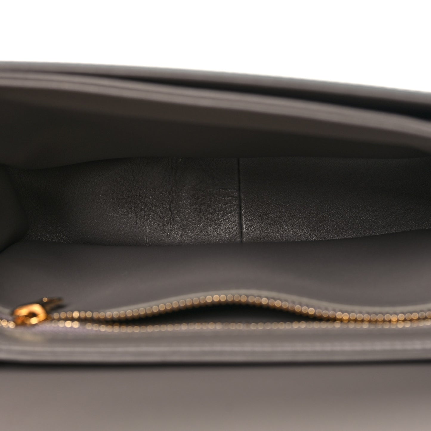 Shiny Calfskin Teen Triomphe Pebble