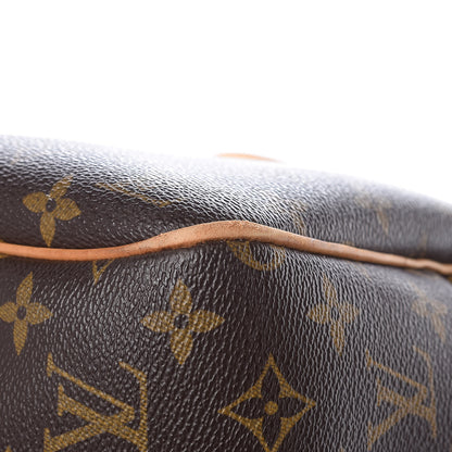 Louis Vuitton Monogram Evasion Sports Bag 10 of 18