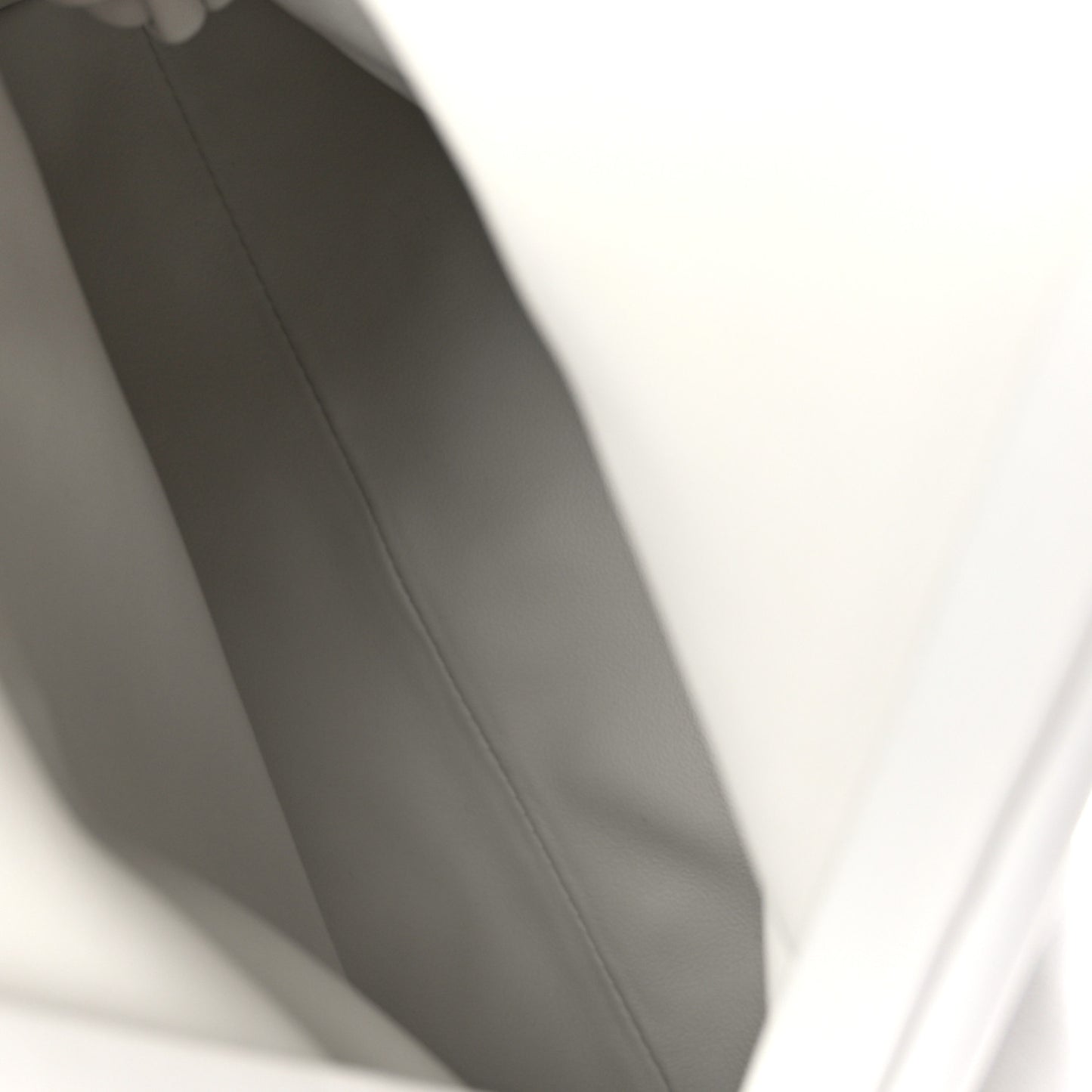 Lambskin BV Trine Clutch Bianco