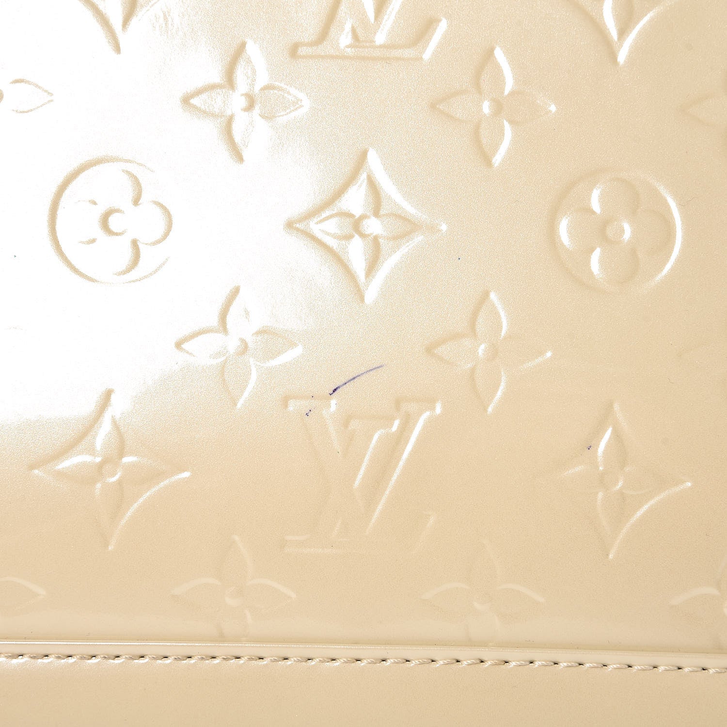 Louis Vuitton Vernis Alma GM Blanc Corail 9 of 14