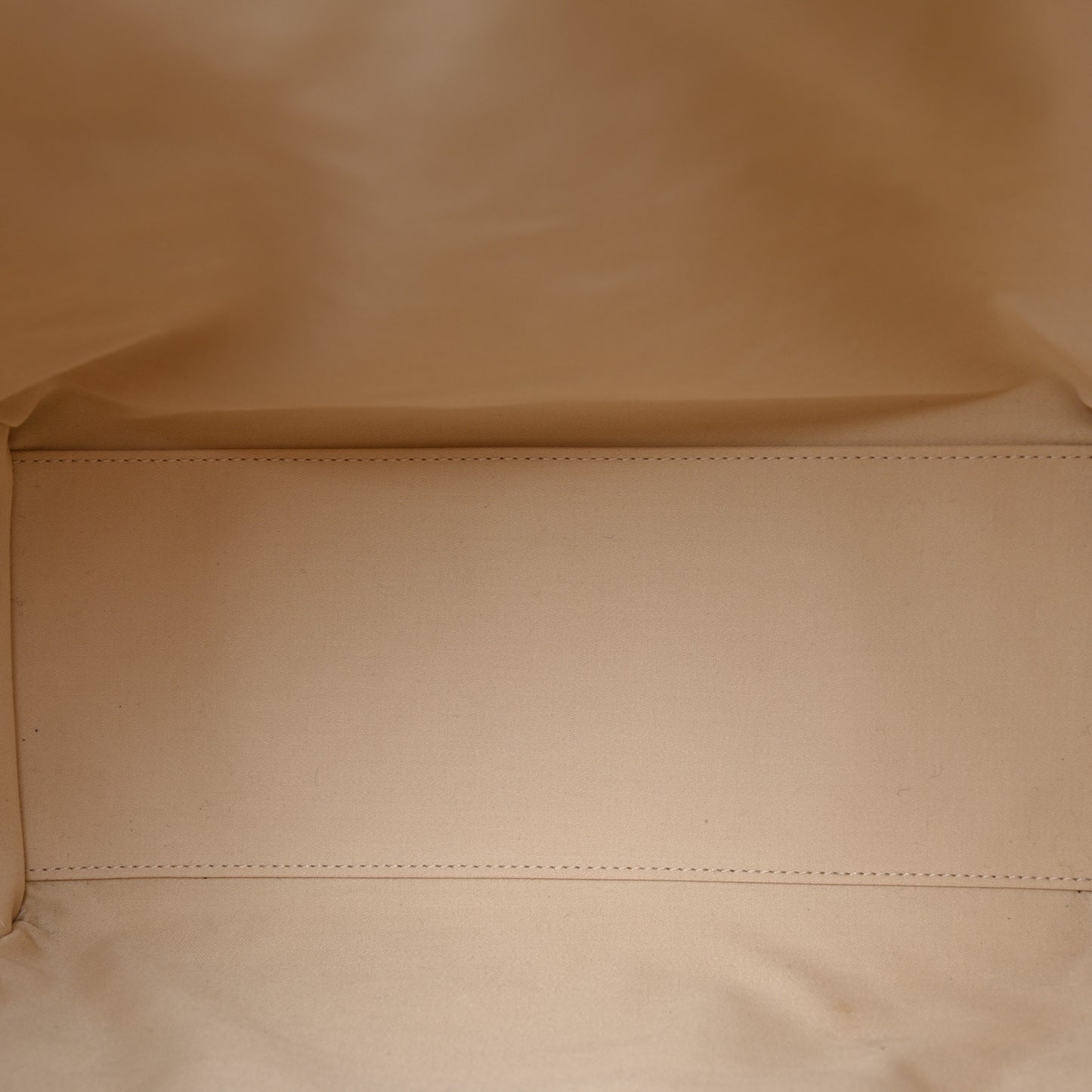 Caviar Quilted Medium Chanel 25 Handbag White